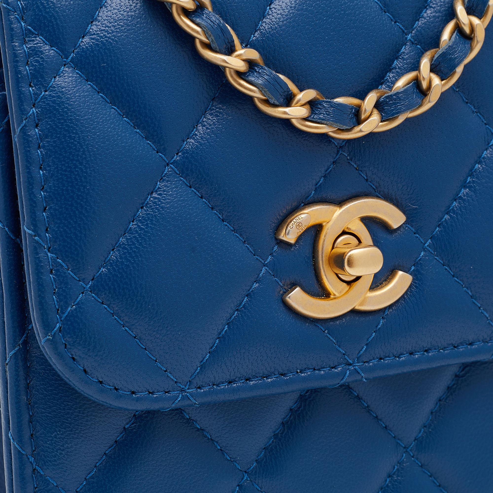 Chanel Blue Quilted Leather Pearl Crush Phone Holder Crossbody Bag In Excellent Condition In Dubai, Al Qouz 2