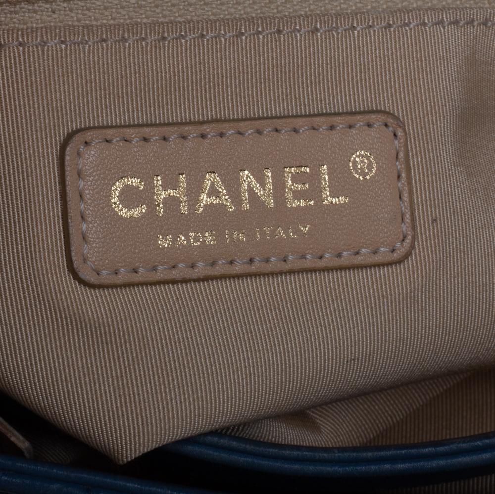 Chanel Blau Gestepptes Leder Reißverschluss Tasche zurück Klappe Tasche 3