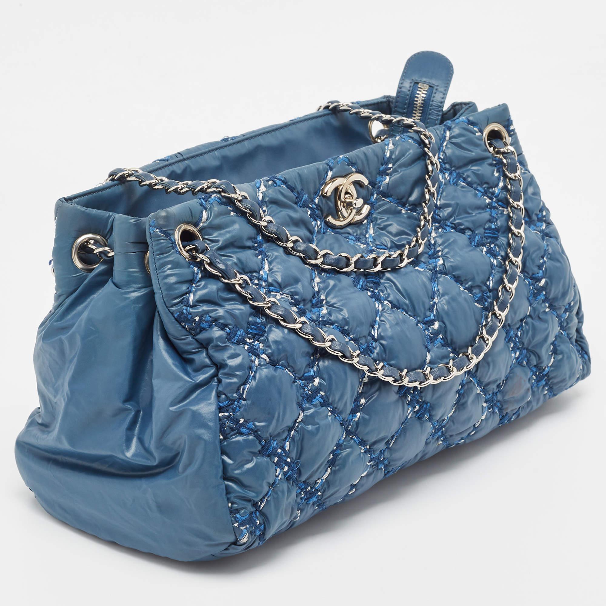Chanel Blue Quilted Nylon and Tweed Ultra Stitch Bubble Tote In Good Condition In Dubai, Al Qouz 2
