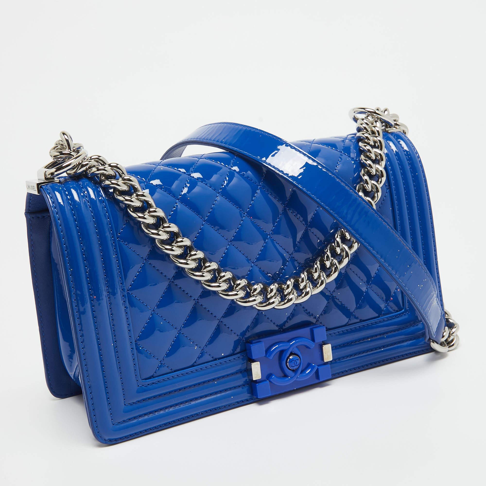 Chanel Blue Quilted Patent Leather Medium Boy Flap Bag In Good Condition For Sale In Dubai, Al Qouz 2