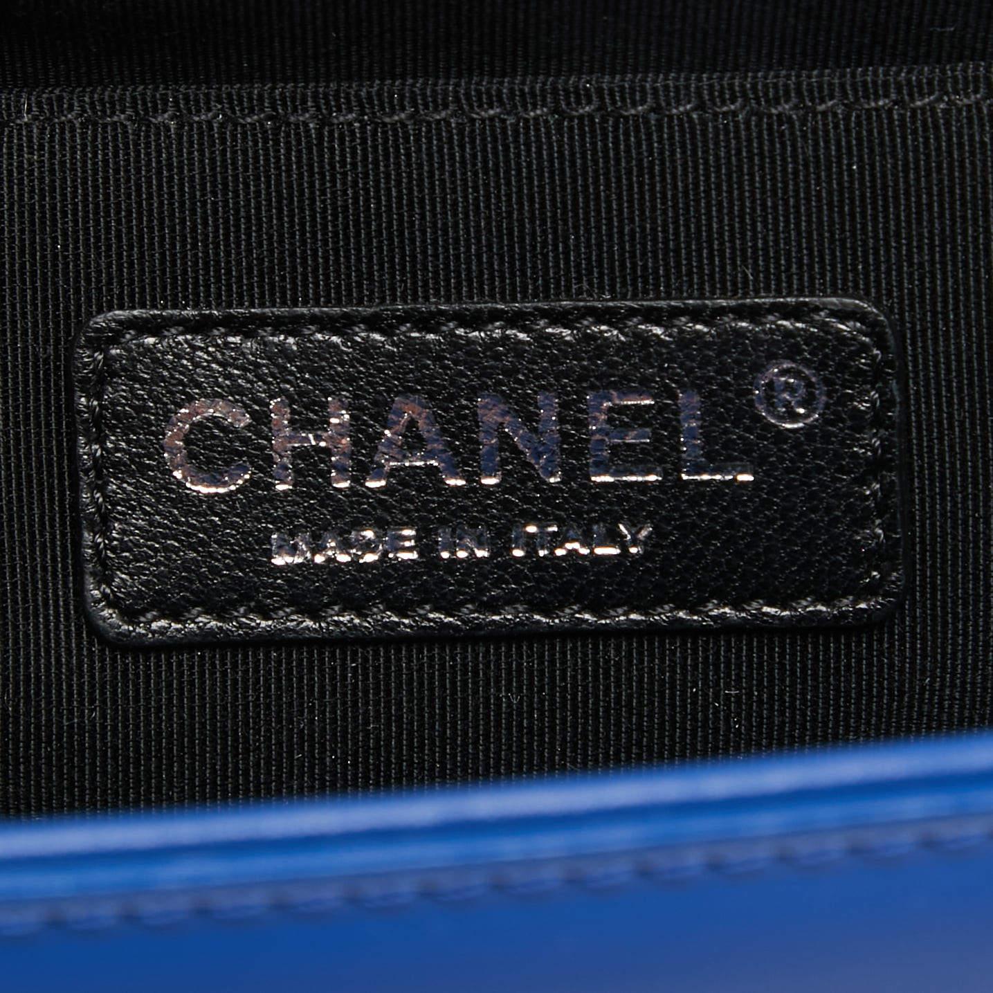 Chanel Blue Quilted Patent Leather Medium Boy Flap Bag For Sale 3