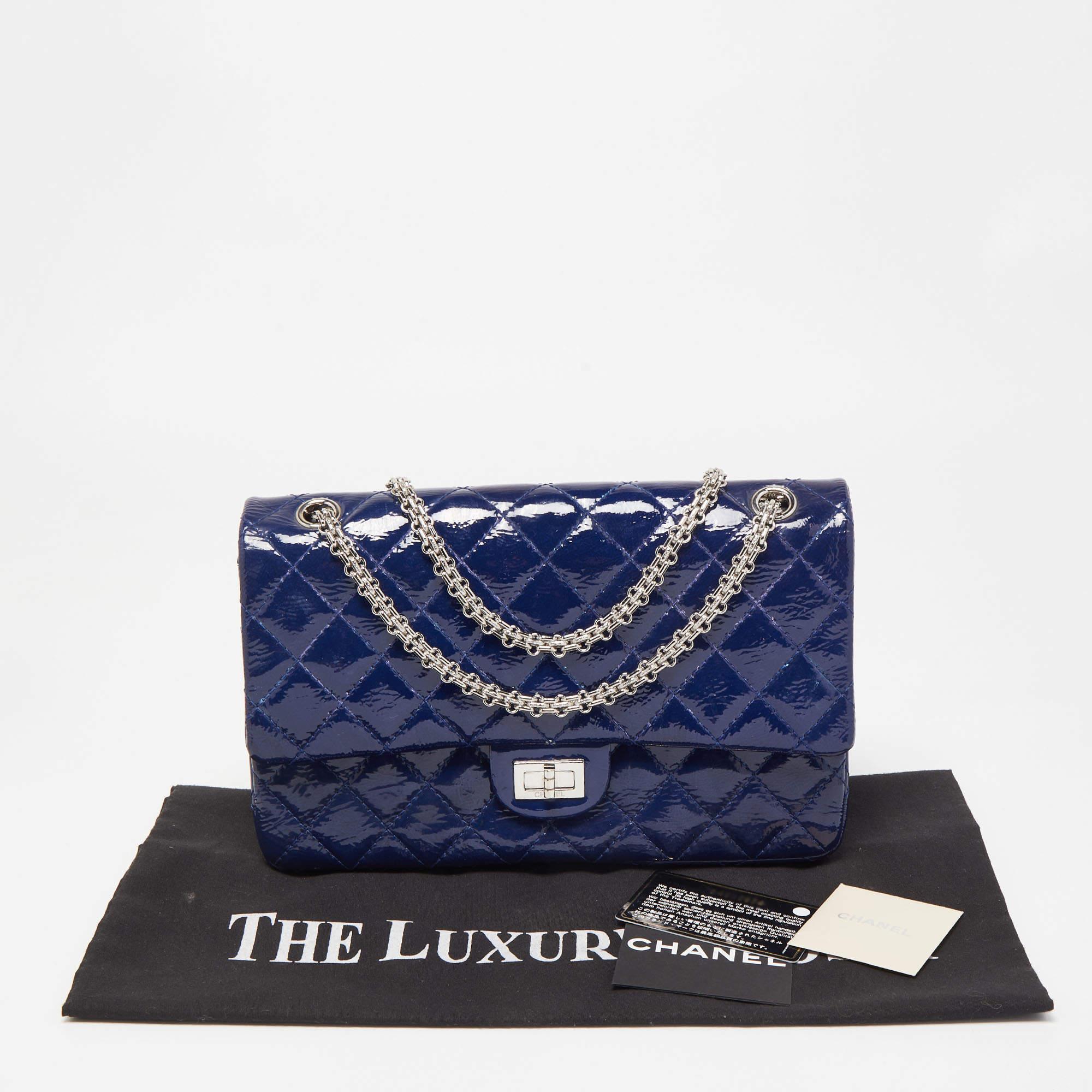 Chanel Blue Quilted Patent Leather Reissue 2.55 Classic 226 Flap Bag In Good Condition For Sale In Dubai, Al Qouz 2