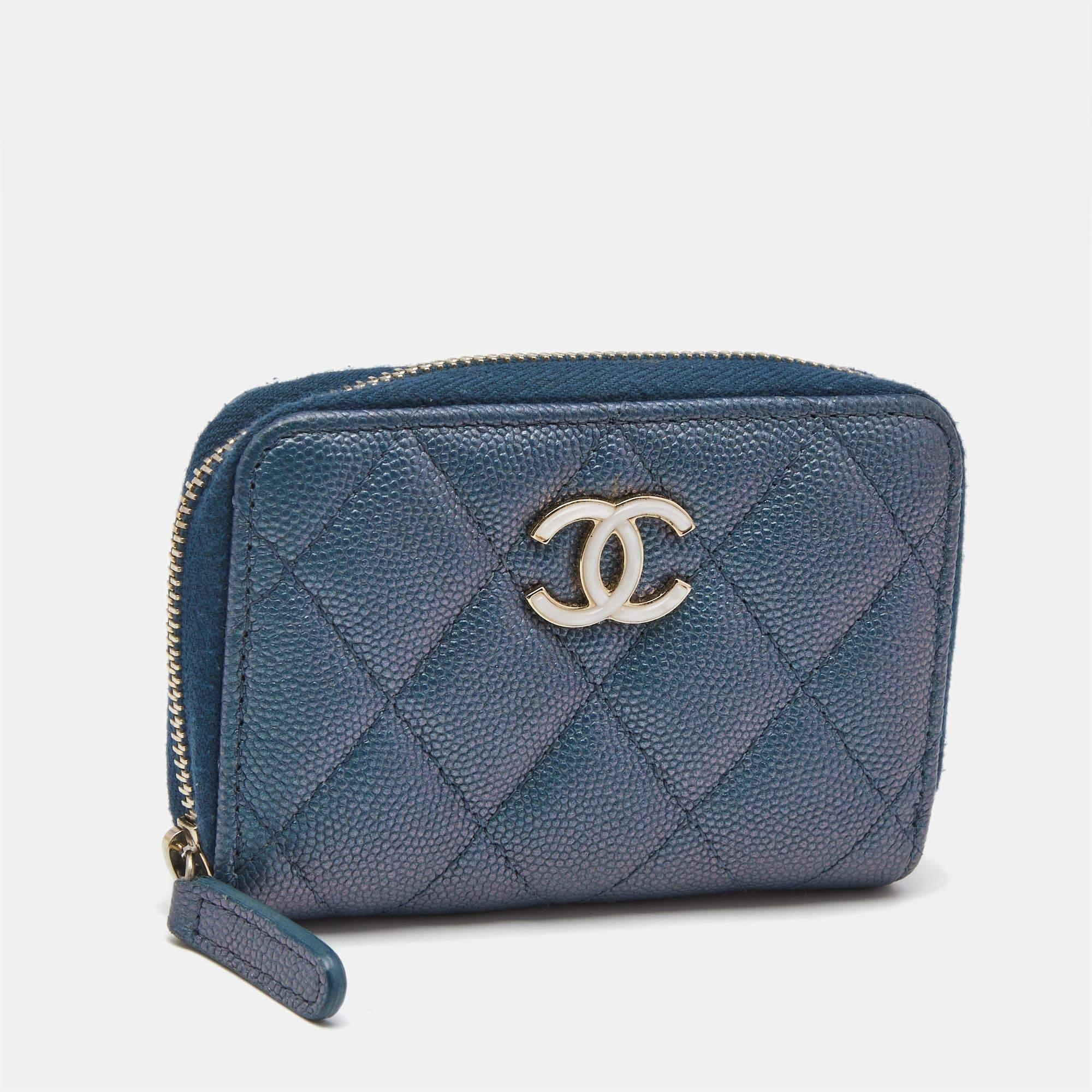 Chanel Blue Quilted Shimmer Caviar Leather Classic Zipped Coin Purse In Good Condition For Sale In Dubai, Al Qouz 2