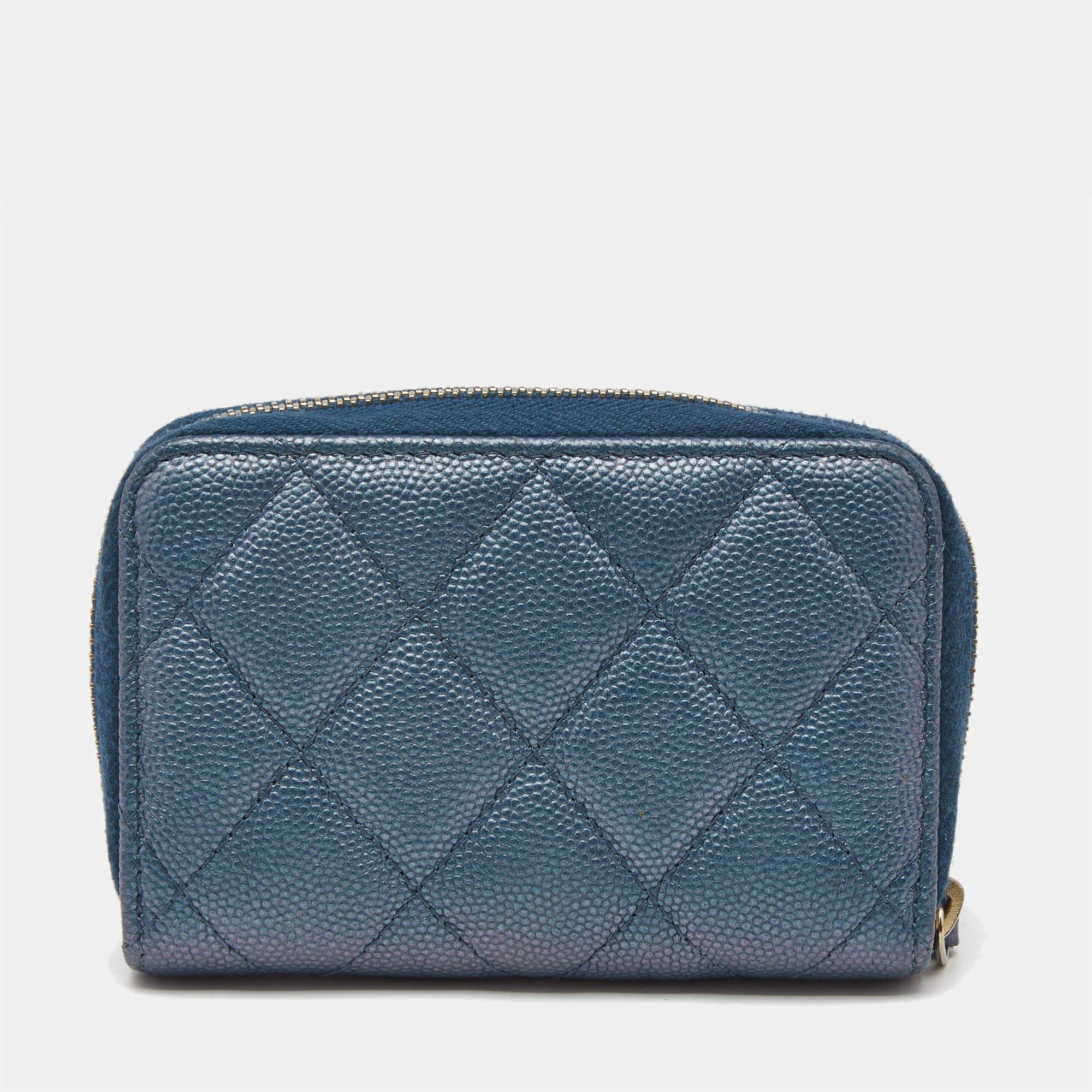 Women's Chanel Blue Quilted Shimmer Caviar Leather Classic Zipped Coin Purse For Sale
