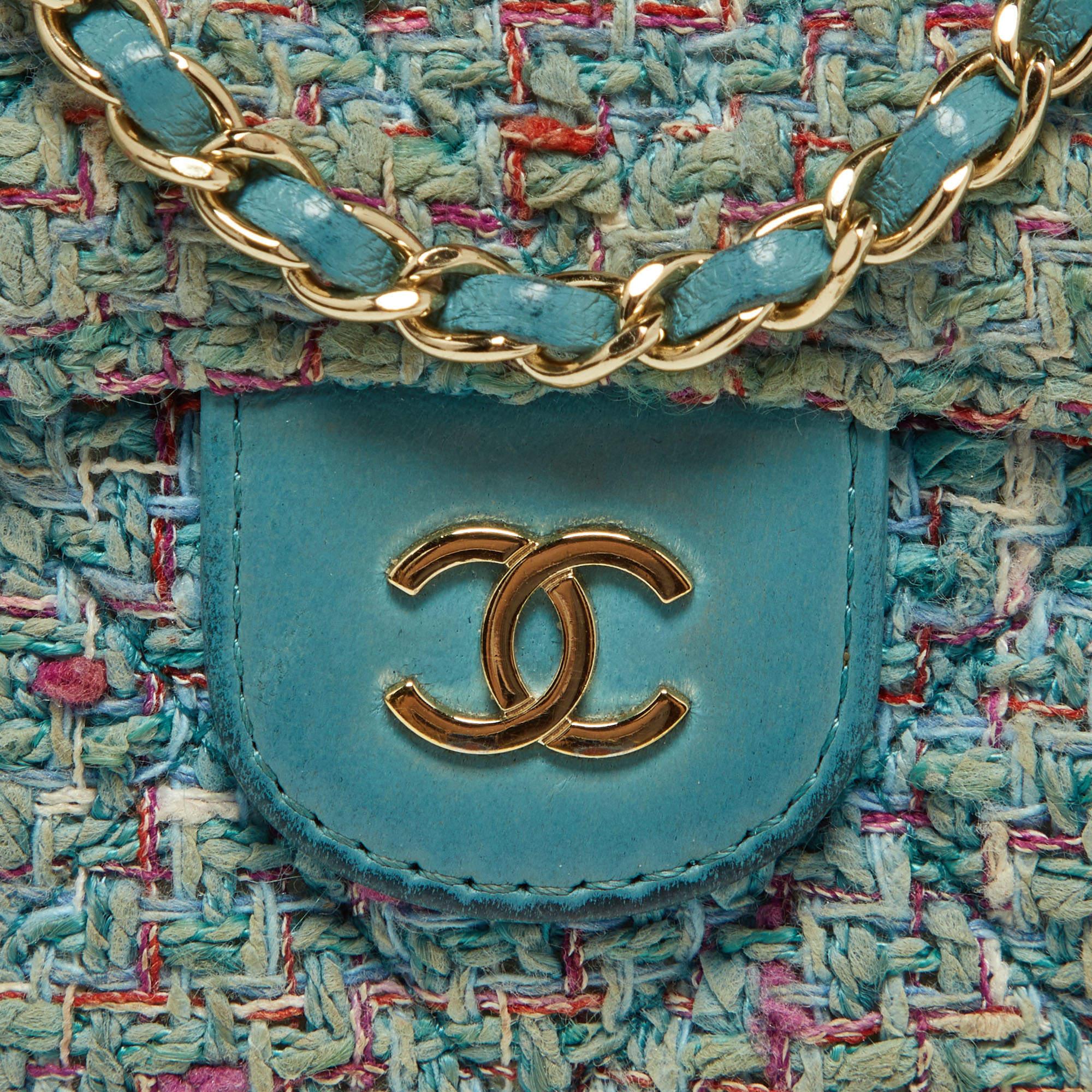 Chanel Blue Quilted Tweed and Leather iPhone 12 Pro Classic Chain Case In Fair Condition In Dubai, Al Qouz 2