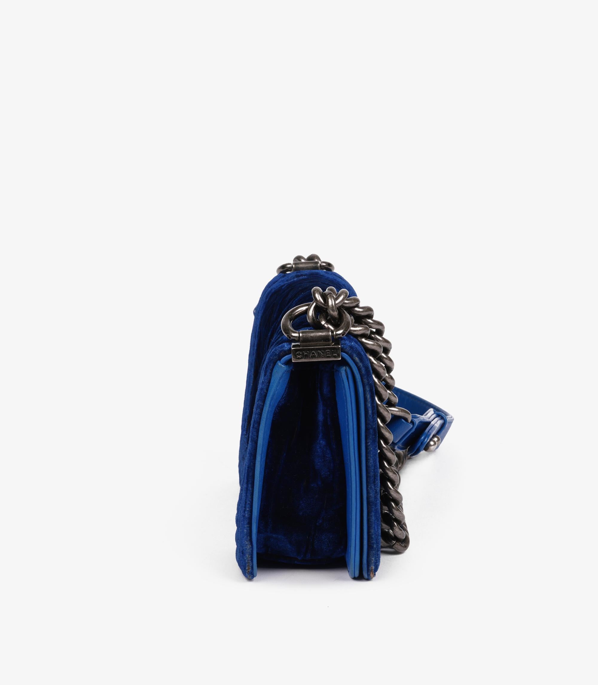 Petit Le Boy en velours matelassé et cuir d'agneau bleu de Chanel Excellent état - En vente à Bishop's Stortford, Hertfordshire