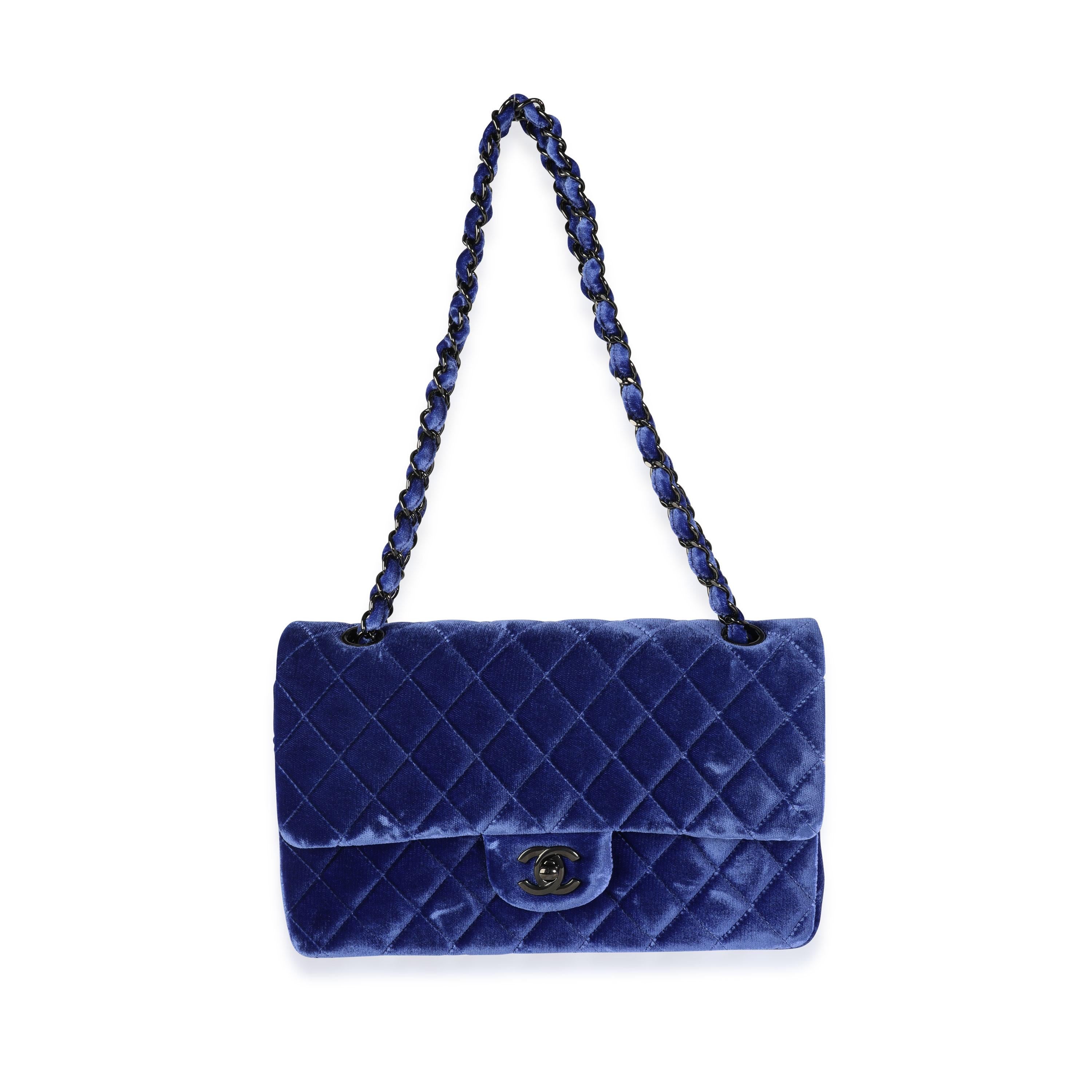 Listing Title: Chanel Blue Quilted Velvet Medium Classic Double Flap Bag
SKU: 115027
MSRP: 8800.00
Condition: Pre-owned (3000)
Handbag Condition: Excellent
Condition Comments: Excellent Condition. Faint marks to velvet. No other visible signs of