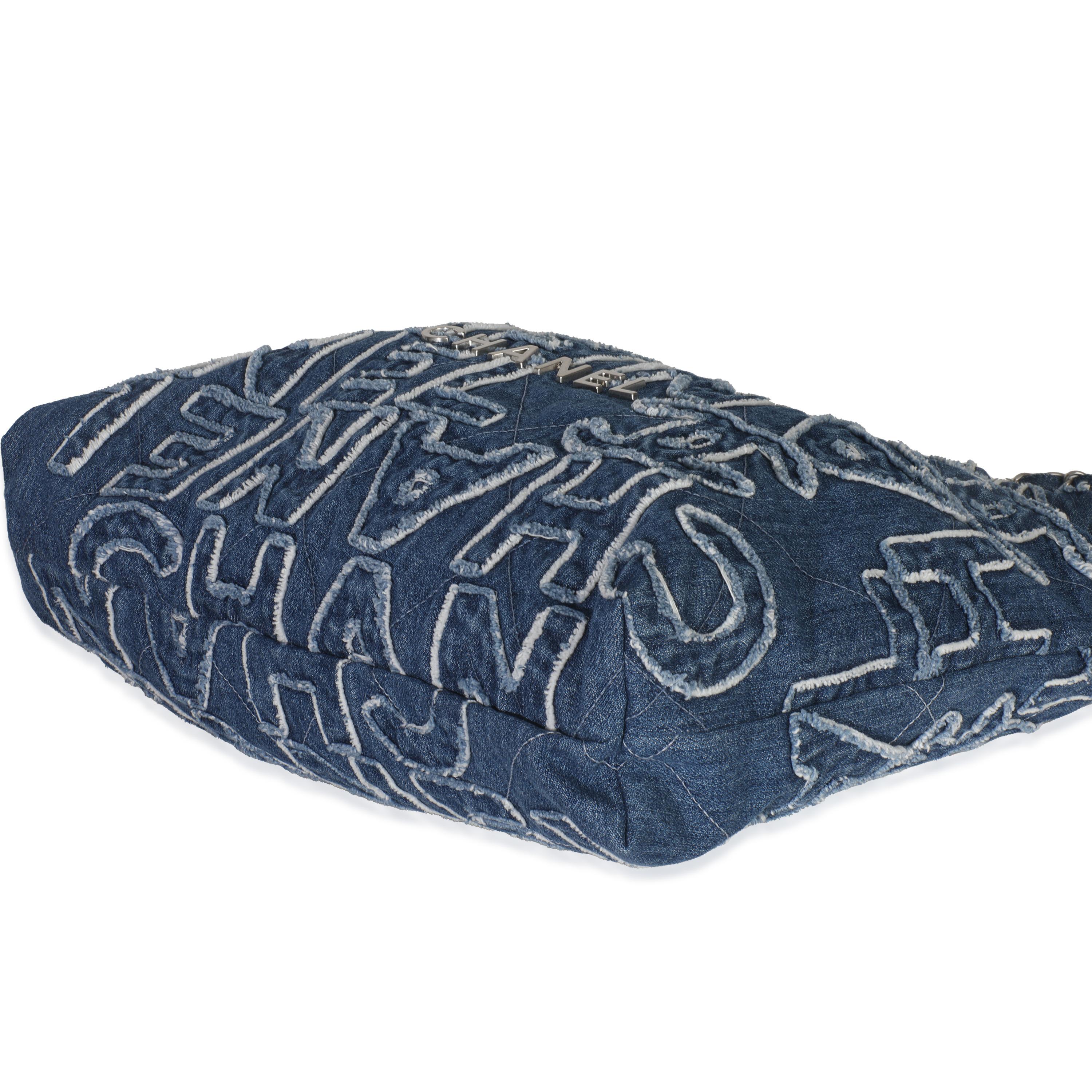 Chanel Blue Quilted Washed Denim Logo Embroidered Medium Chanel 22 Hobo Pour femmes en vente