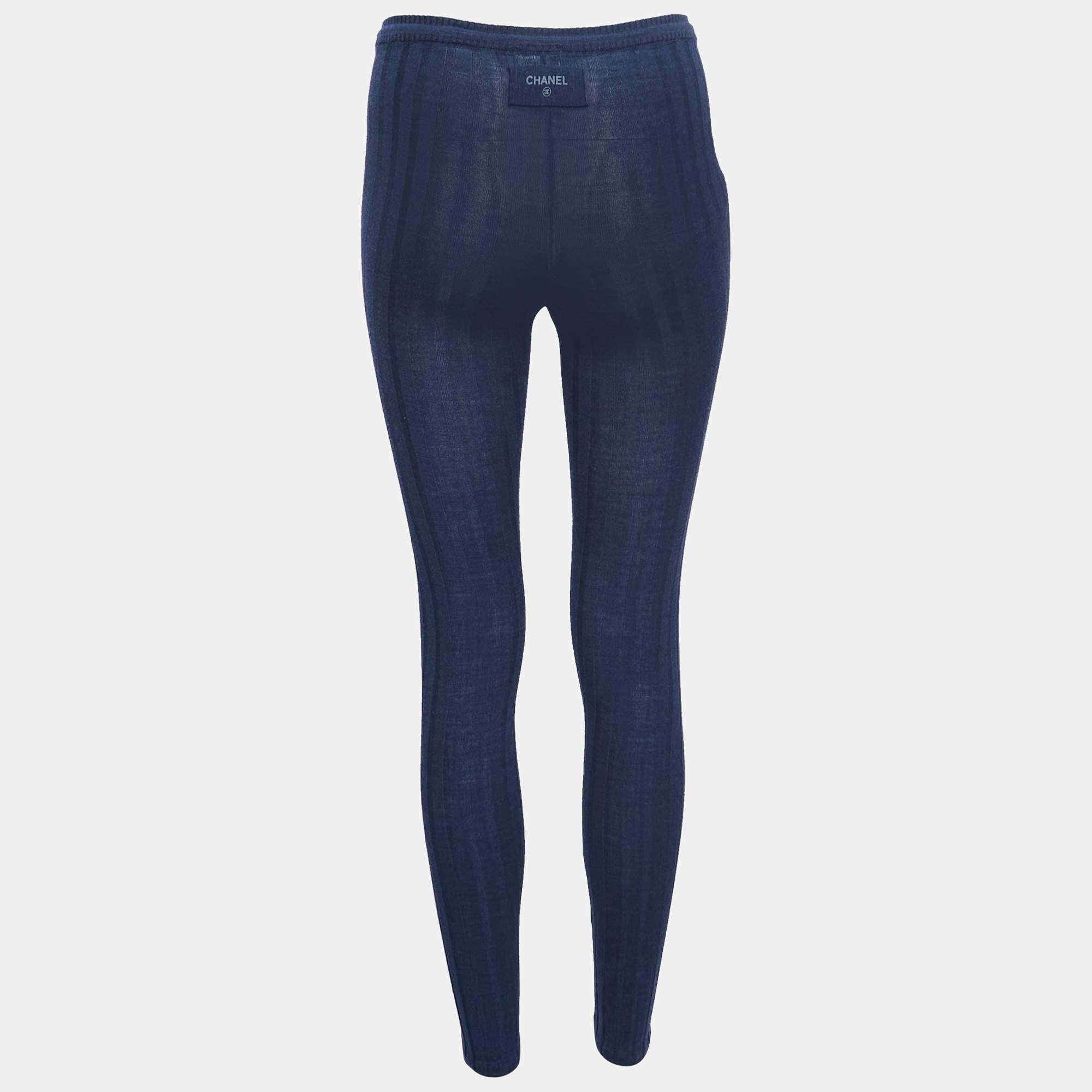 A more comfortable alternative to jeans or pants, leggings are a closet must-have. This Chanel design is made from knit fabric and cut to offer a great fit. The pair features a clean design in a blue hue.

