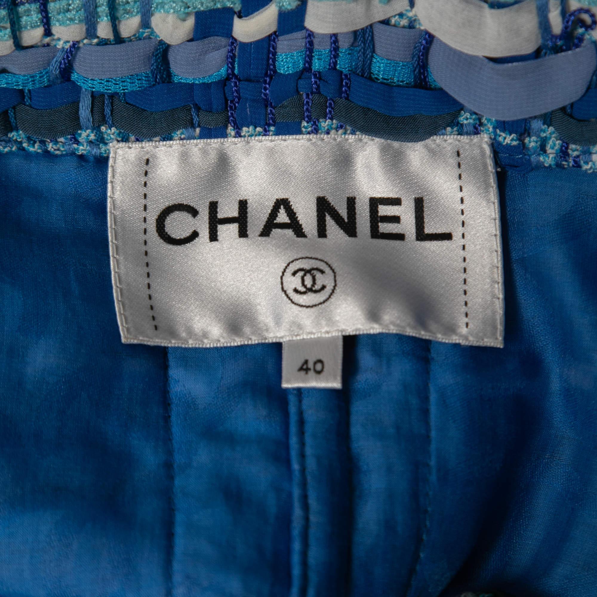 Chanel Blue Ribbon & Tweed Owl Button Jacket L In Good Condition In Dubai, Al Qouz 2