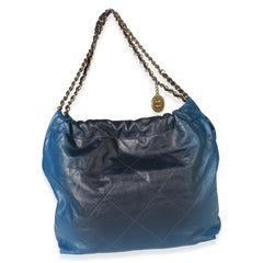 Chanel Hobo, mittelgroß, aus blau meliertem, gestepptem Kalbsleder, Modell 22