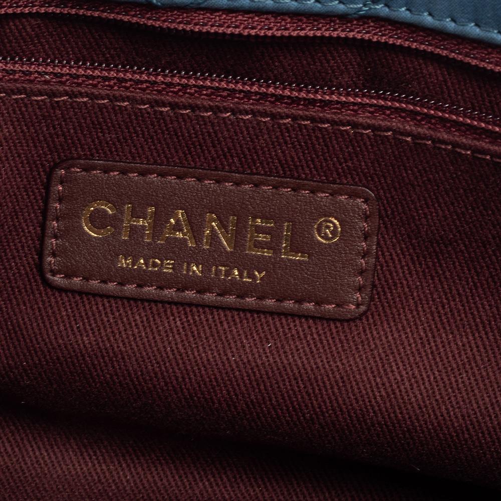 Chanel Blue Shimmer Leather Surpique Chevron Medium Flap Bag 3