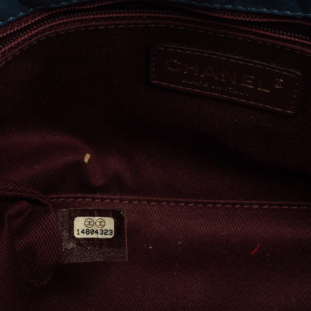 Chanel Blue Shimmer Leather Surpique Chevron Medium Flap Bag 6