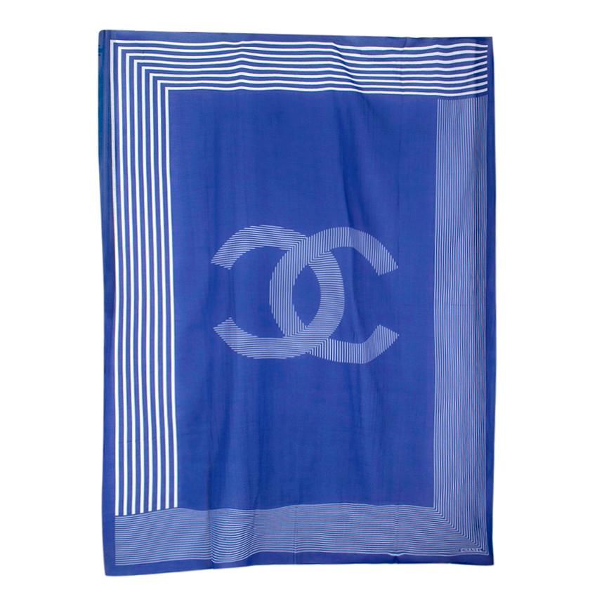 Chanel Blue Silk Blend Striped CC Stole

- Made of soft lightweight silk and cotton blend 
- Gorgeous blue hue 
- Legendary CC logo to the center 
- Striped frame 
- Elegant timeless design, perfect for summer time

Materials:
80% cotton, 20% silk