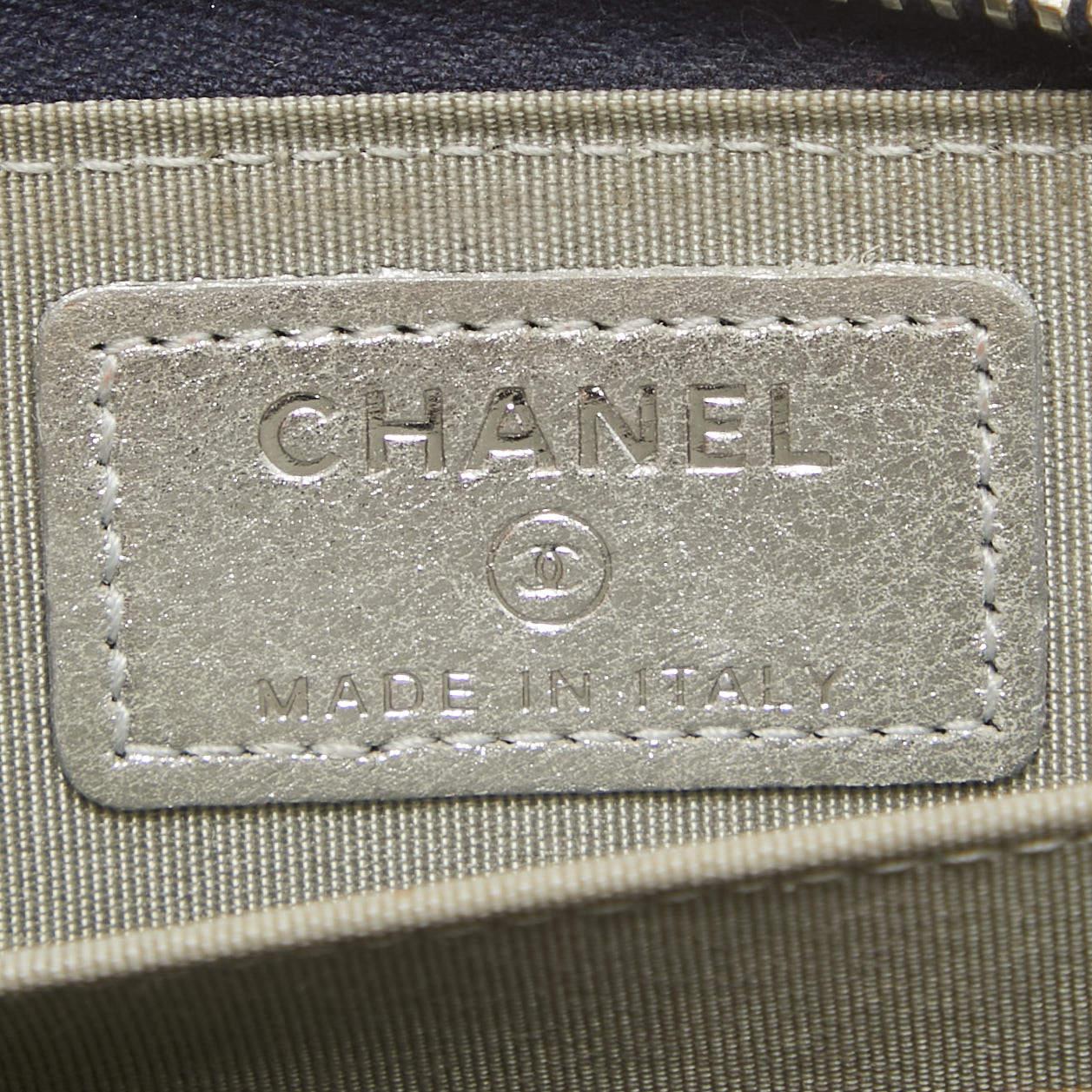 Chanel Blue/Silver Leather CC Zip Coin Purse For Sale 3