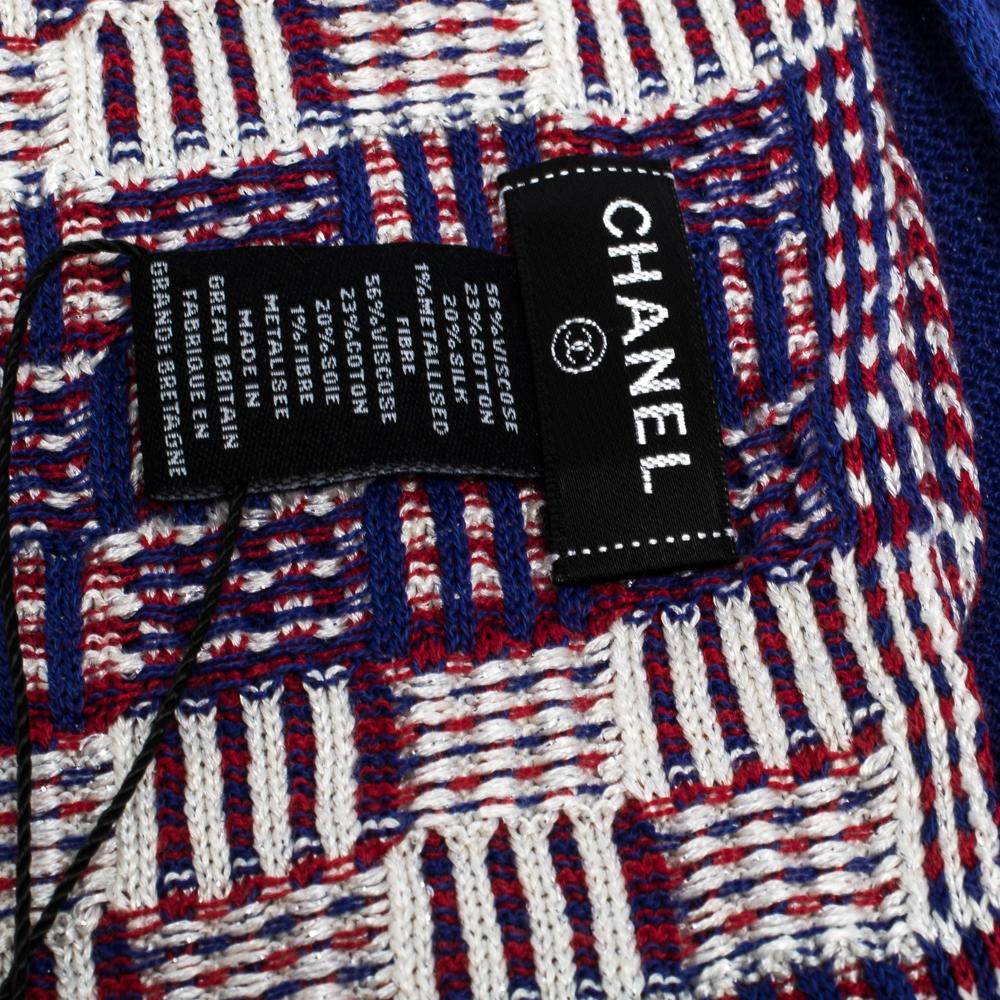 Chanel Blue Striped Knit Silk Blend Stole In Good Condition In Dubai, Al Qouz 2