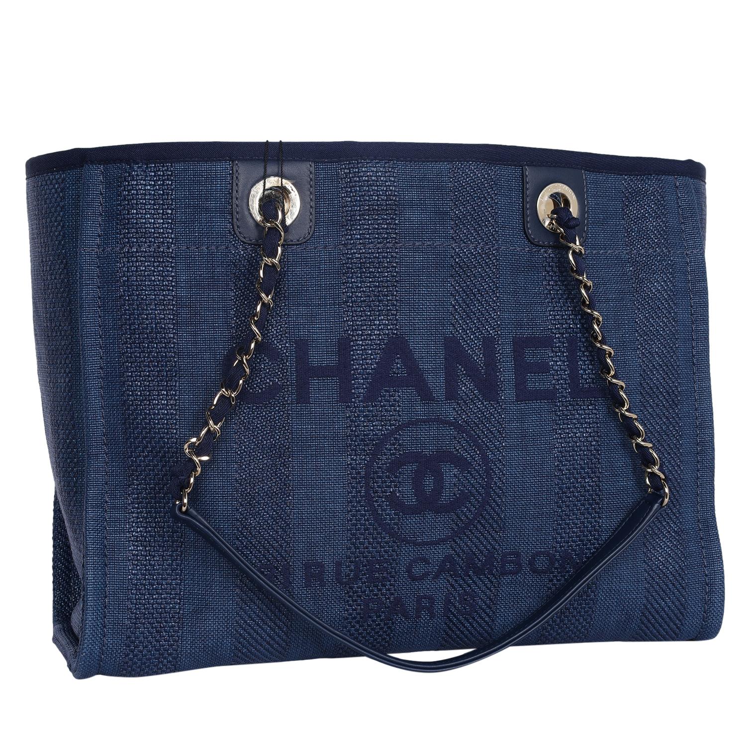 Chanel Blue Striped Mixed Fibers Medium Deauville Shoulder Bag Tote Navy 2019 In New Condition In Salt Lake Cty, UT