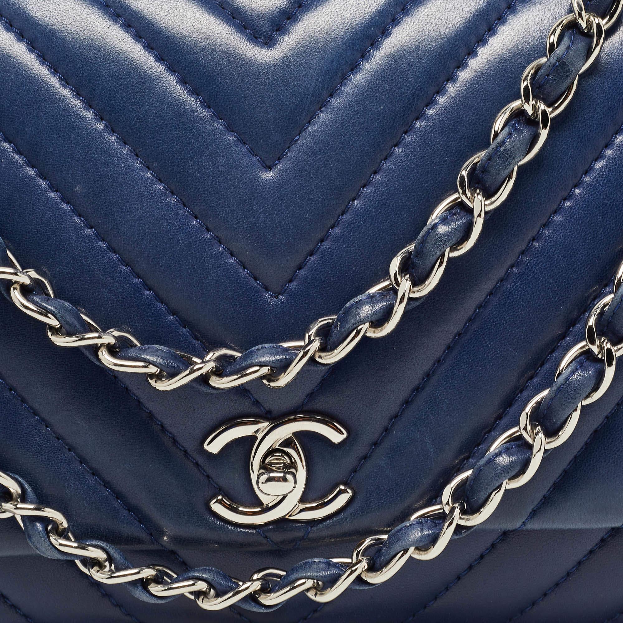 Chanel Blue Surpique Chevron Leather CC Flap Bag 13