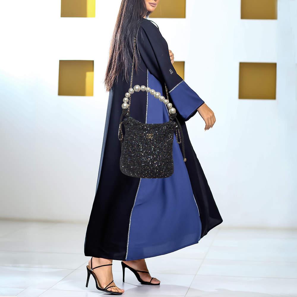 Chanel Blue Tweed and Sequins Pearl Drawstring Bag In Fair Condition For Sale In Dubai, Al Qouz 2