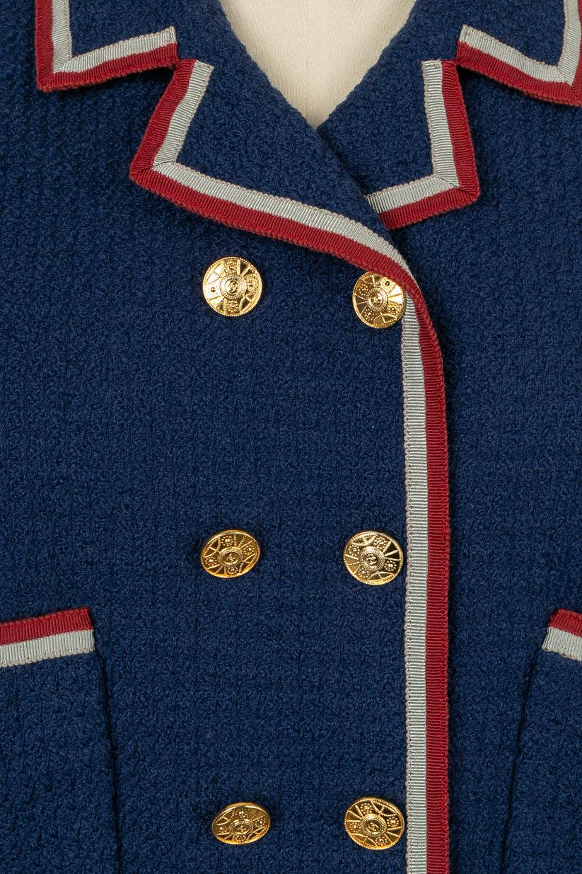 Chanel Blaue Tweed-Jacke mit geflochtener Verzierung Damen im Angebot