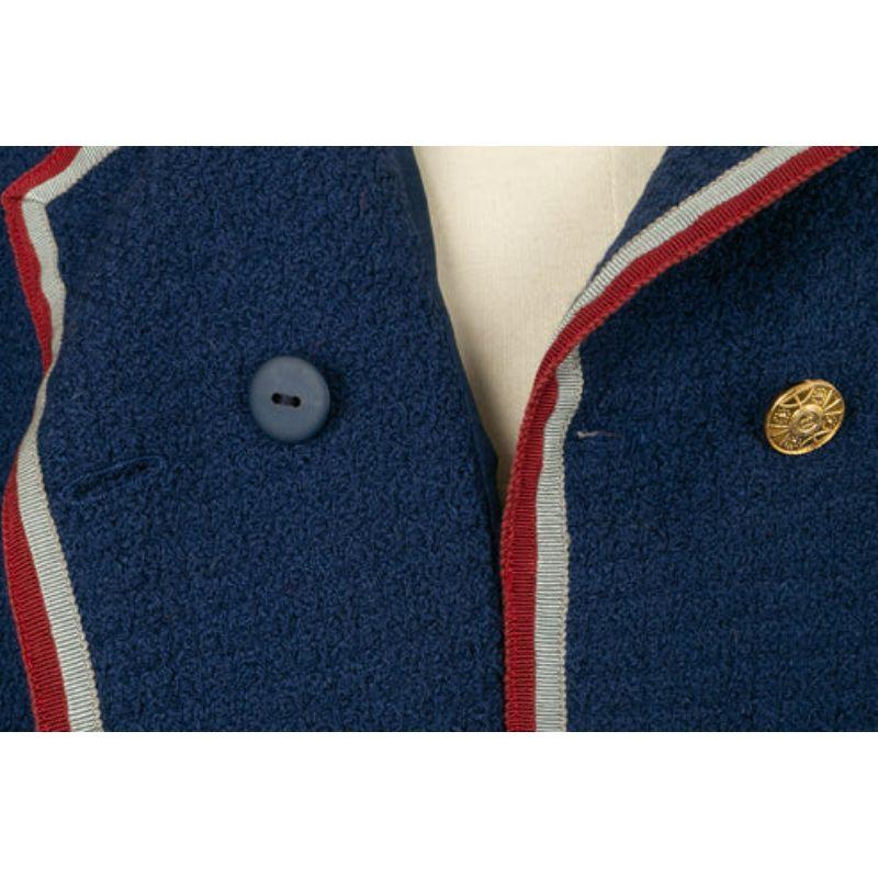 Chanel Blaue Tweed-Jacke mit geflochtener Verzierung im Angebot 3