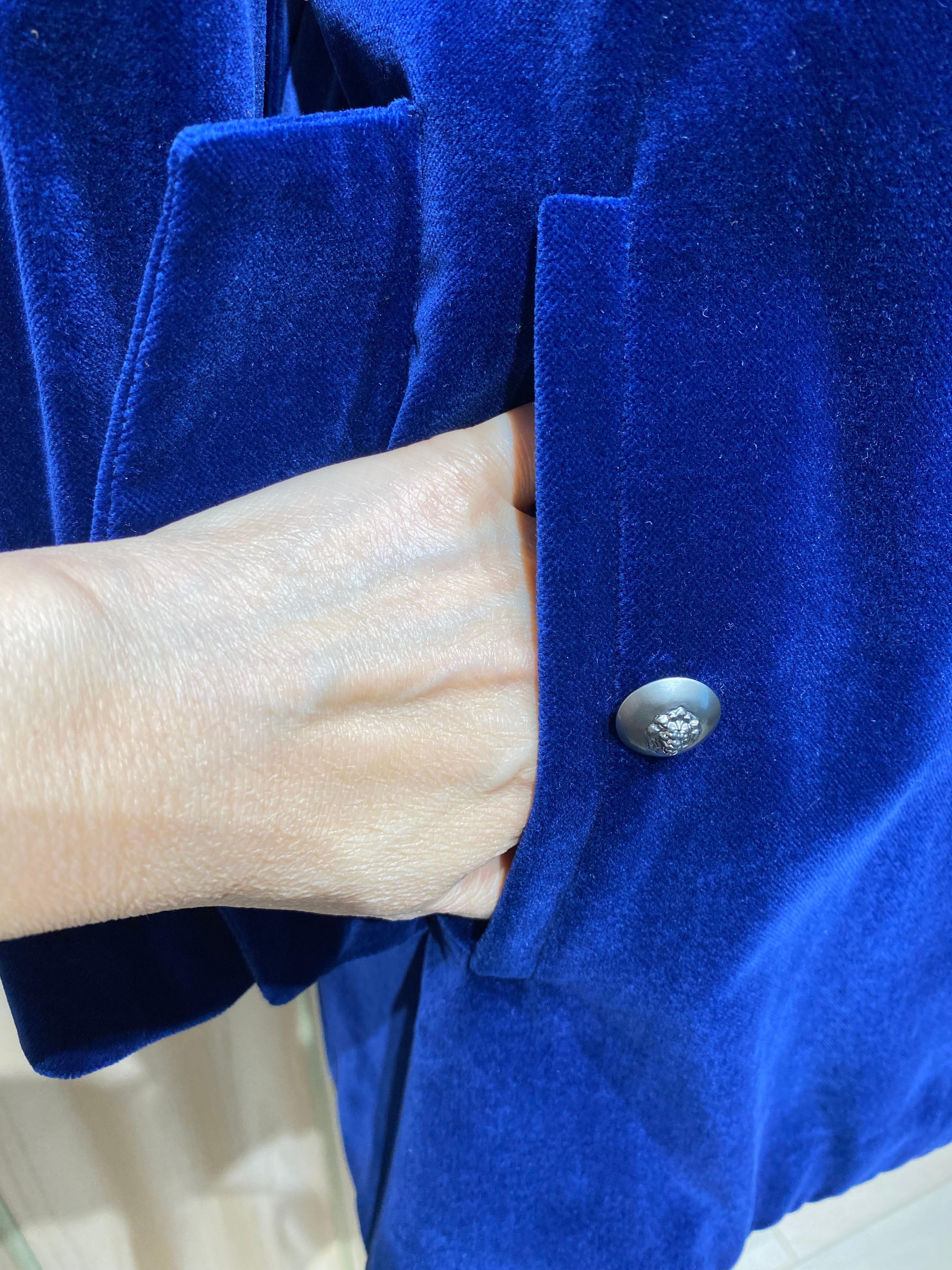 CHANEL Blue Velvet Double Breast Coat with Belt For Sale 3