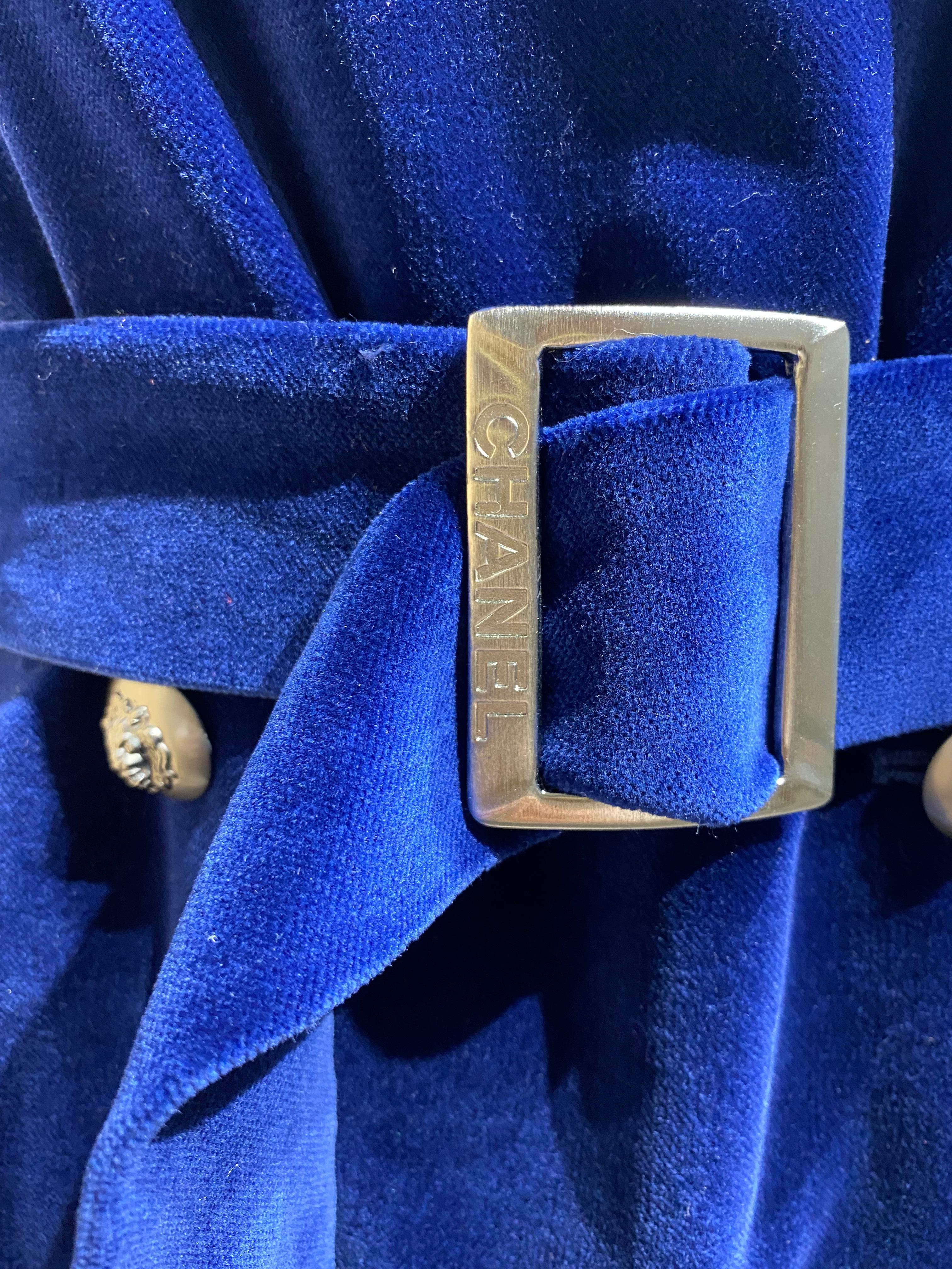 CHANEL Blue Velvet Double Breast Coat with Belt For Sale 1