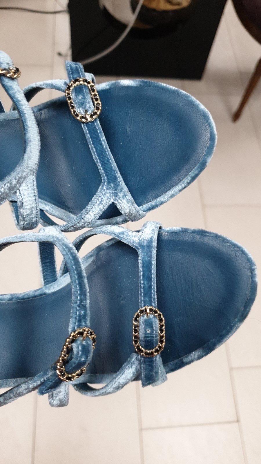 Chanel Blue Velvet Sandals In Good Condition For Sale In Krakow, PL