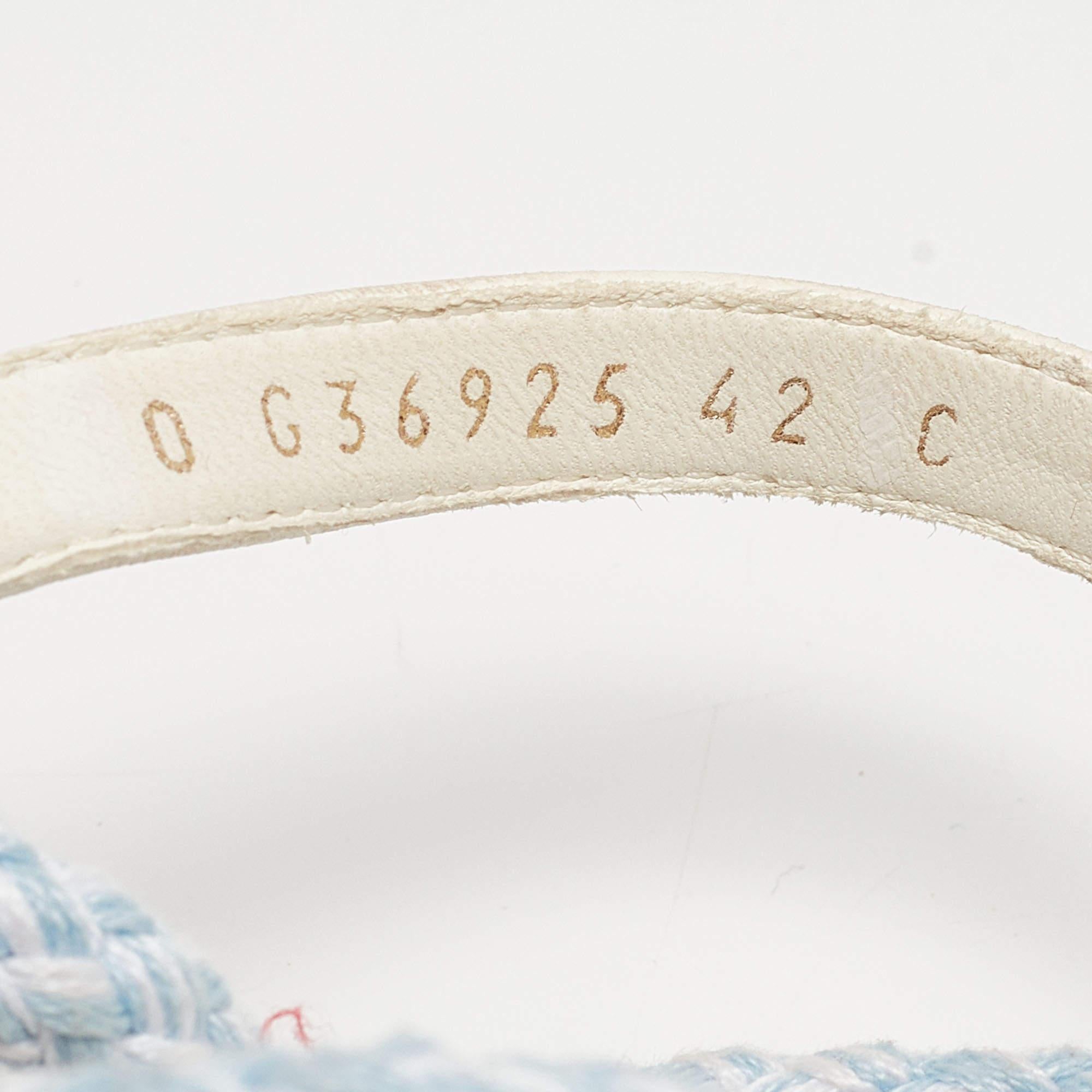 Chanel Blue/White Knit Fabric Interlocking CC Logo Slingback Sandals Size 42 For Sale 2