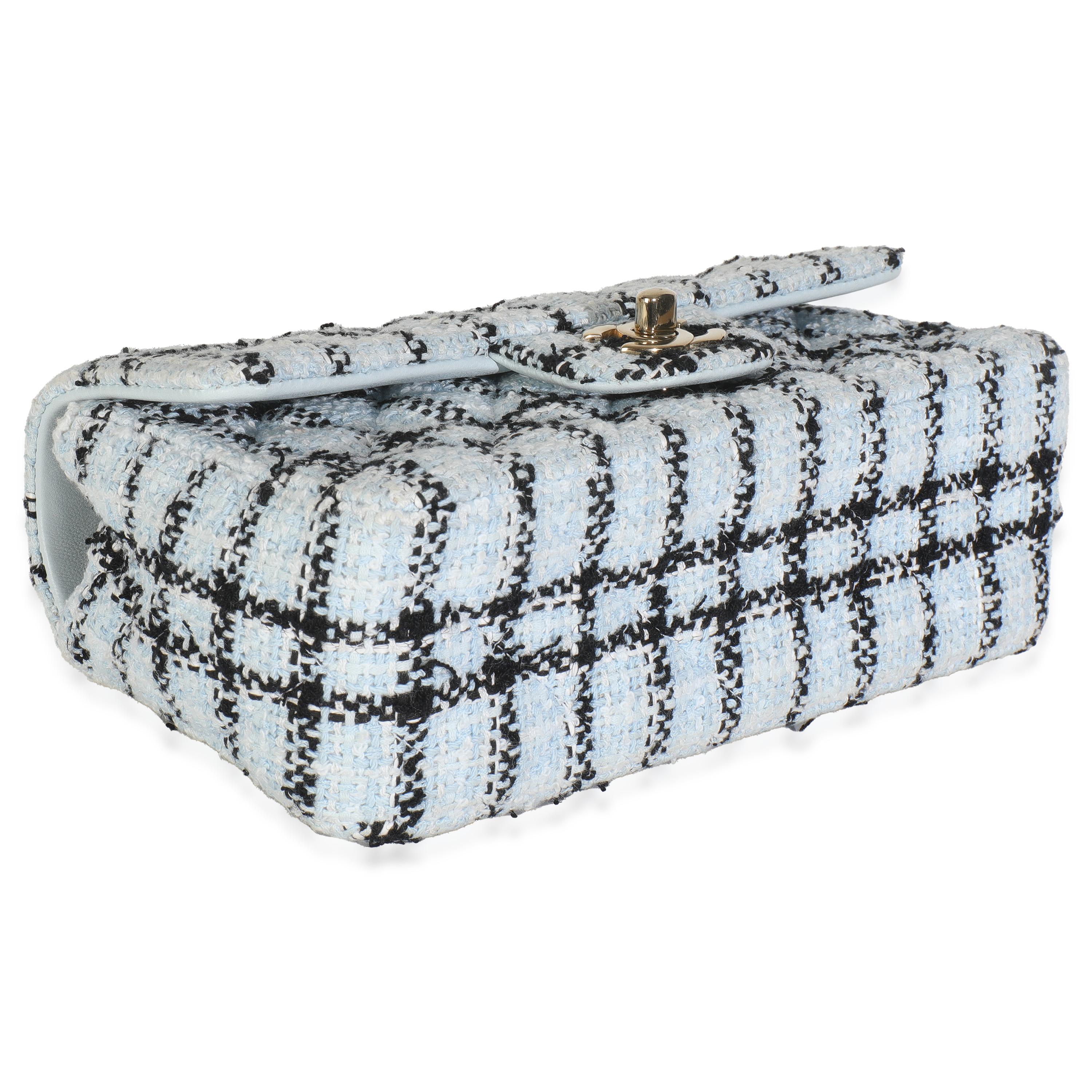 Chanel Blue White Tweed Quilted Mini Rectangular Flap Bag en vente 1