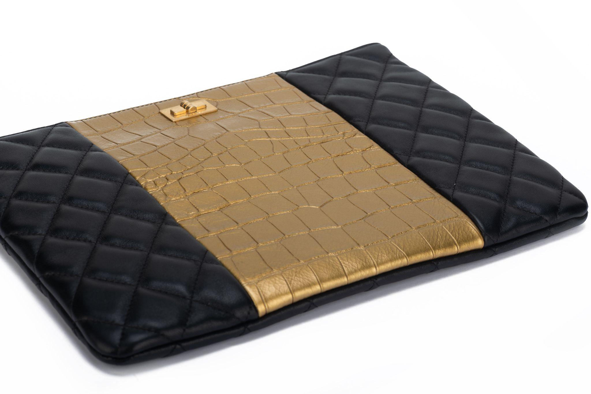 Chanel BNIB Black & Gold Croc Clutch For Sale 1