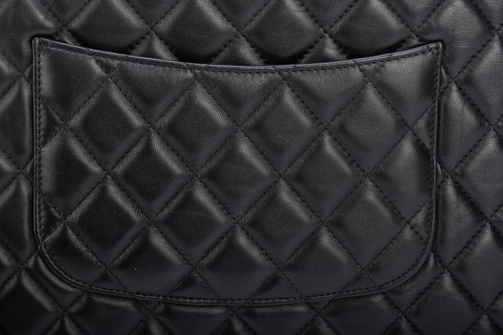 Chanel BNIB Black & Gold Croc Clutch For Sale 3