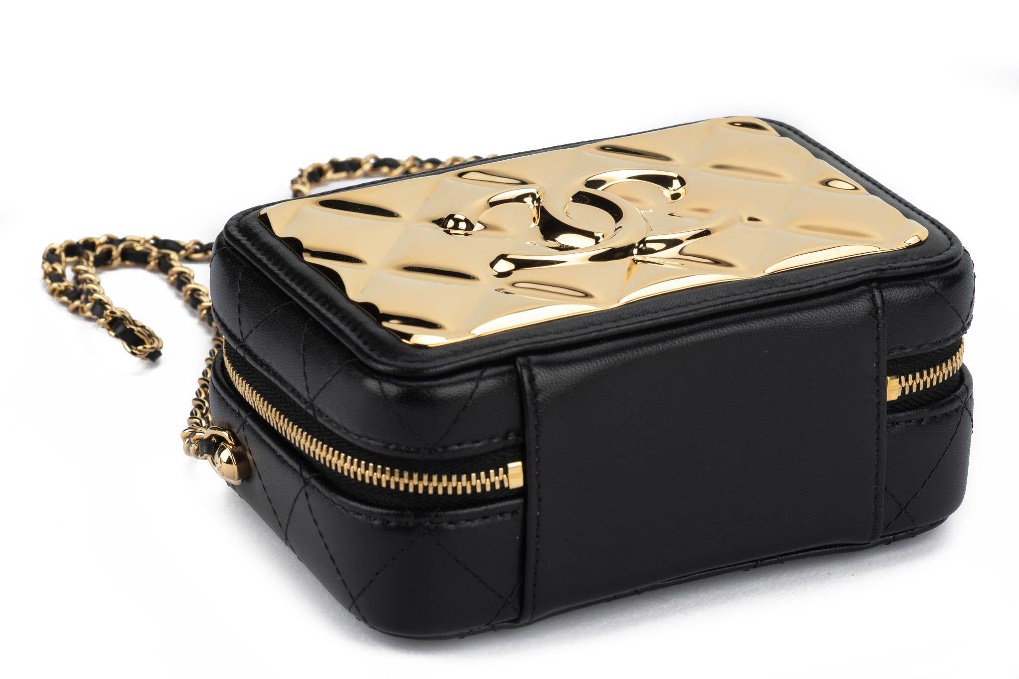 Chanel BNIB Black Gold Metal Evening Bag For Sale 1