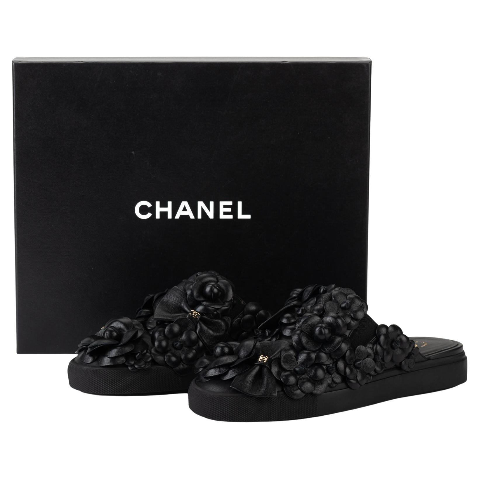 Chanel BNIB Black Camellia Slides 38 For Sale