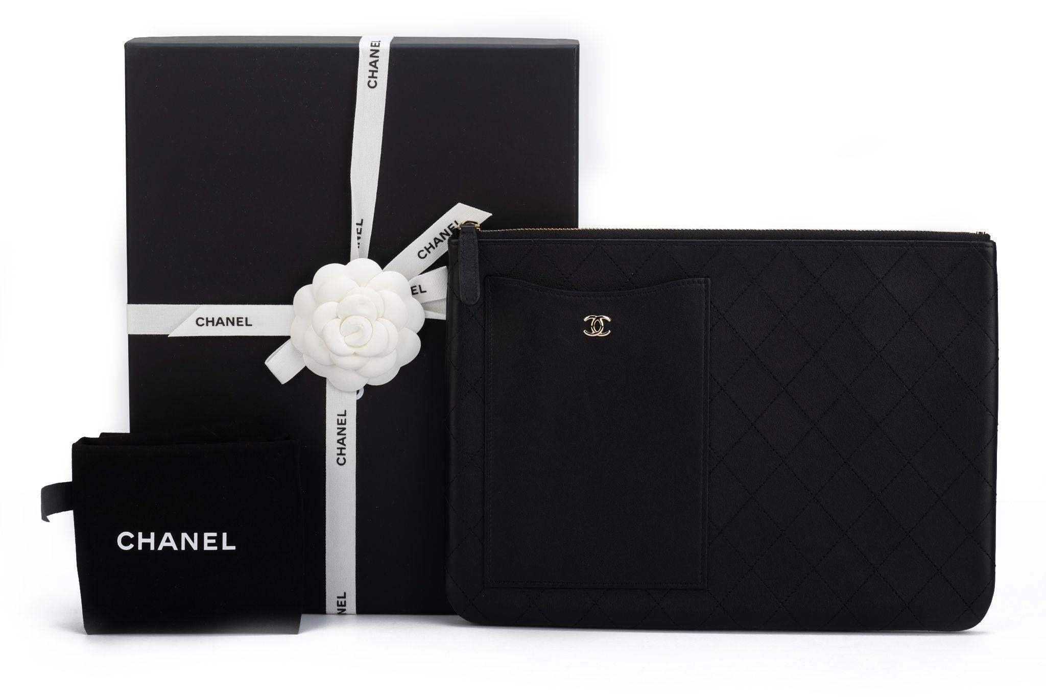 Chanel BNIB Black Quilted Clutch For Sale 6