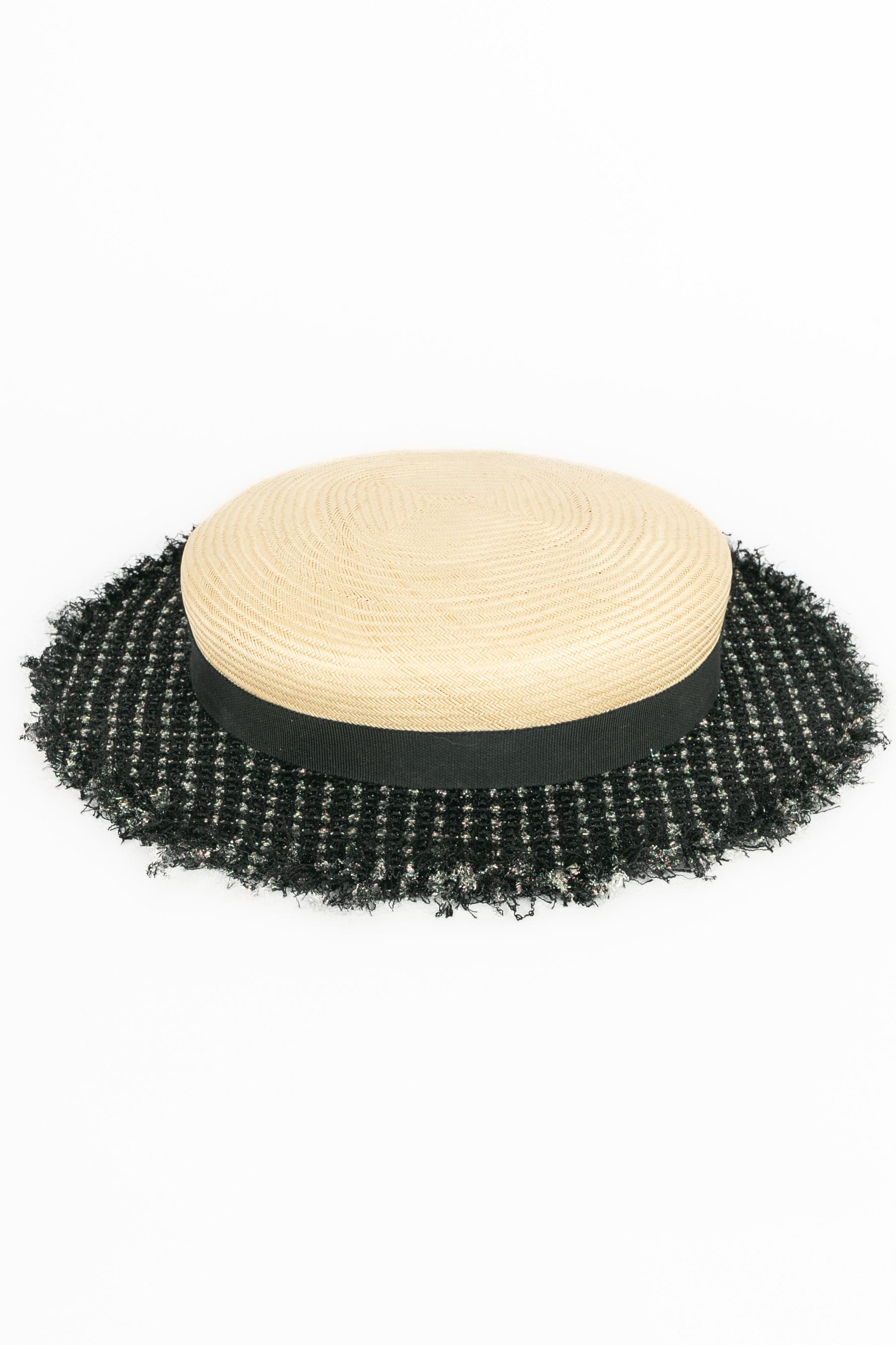 Donna Chanel boater in vendita