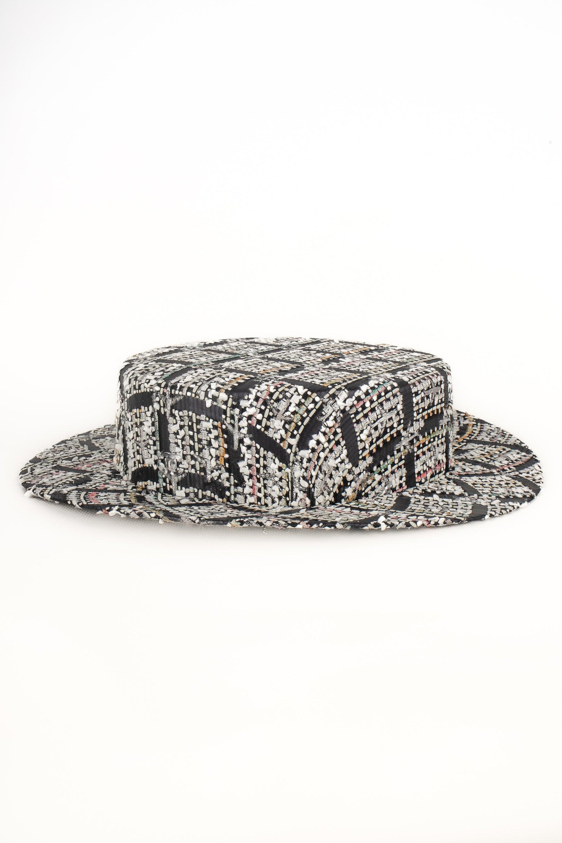 Chanel boater Multicolored, Black, and White Tweed Hat, 2016 For Sale 2