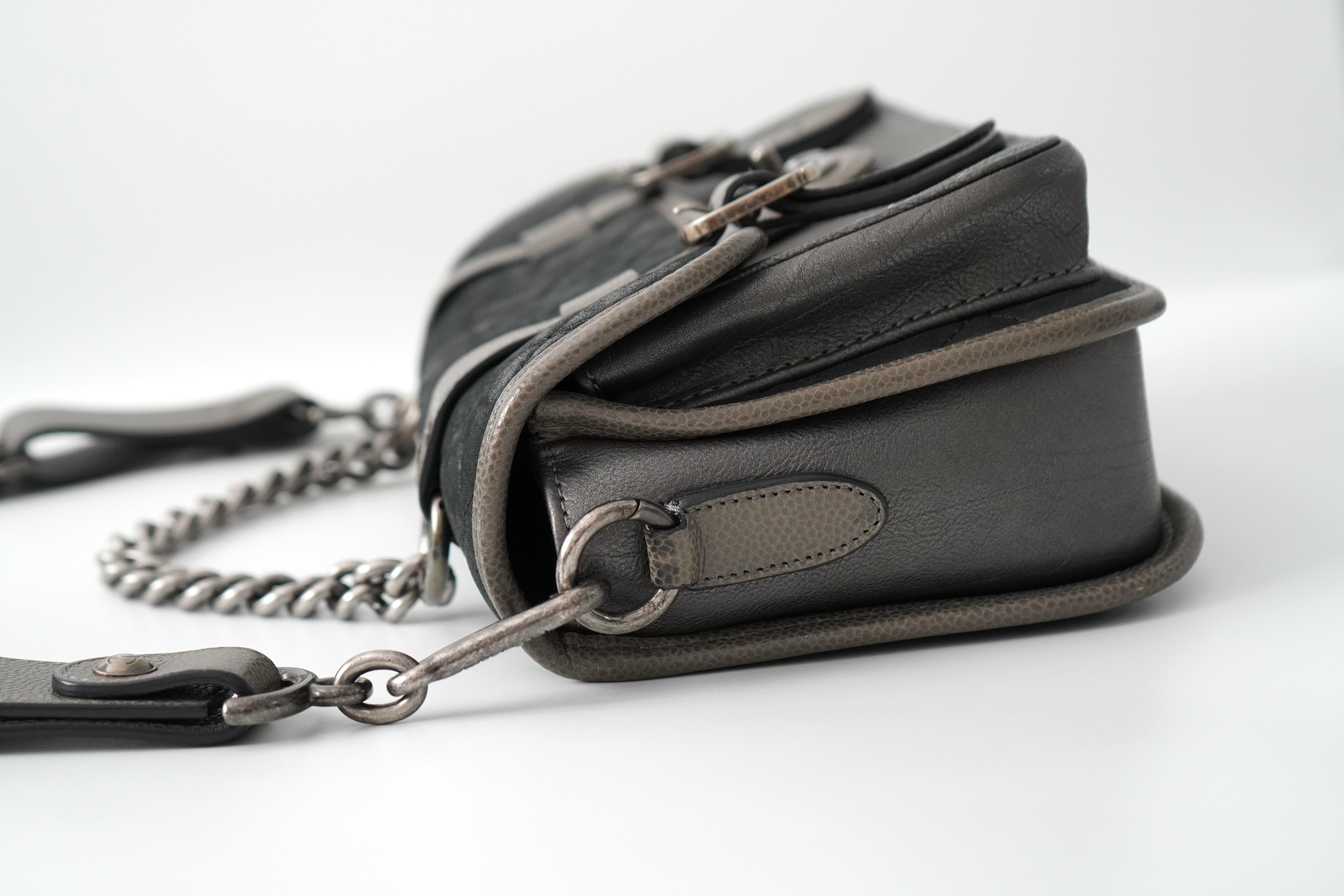 Chanel Bombay Messenger Bag für die Rückkehr zur Schule (Schwarz) im Angebot