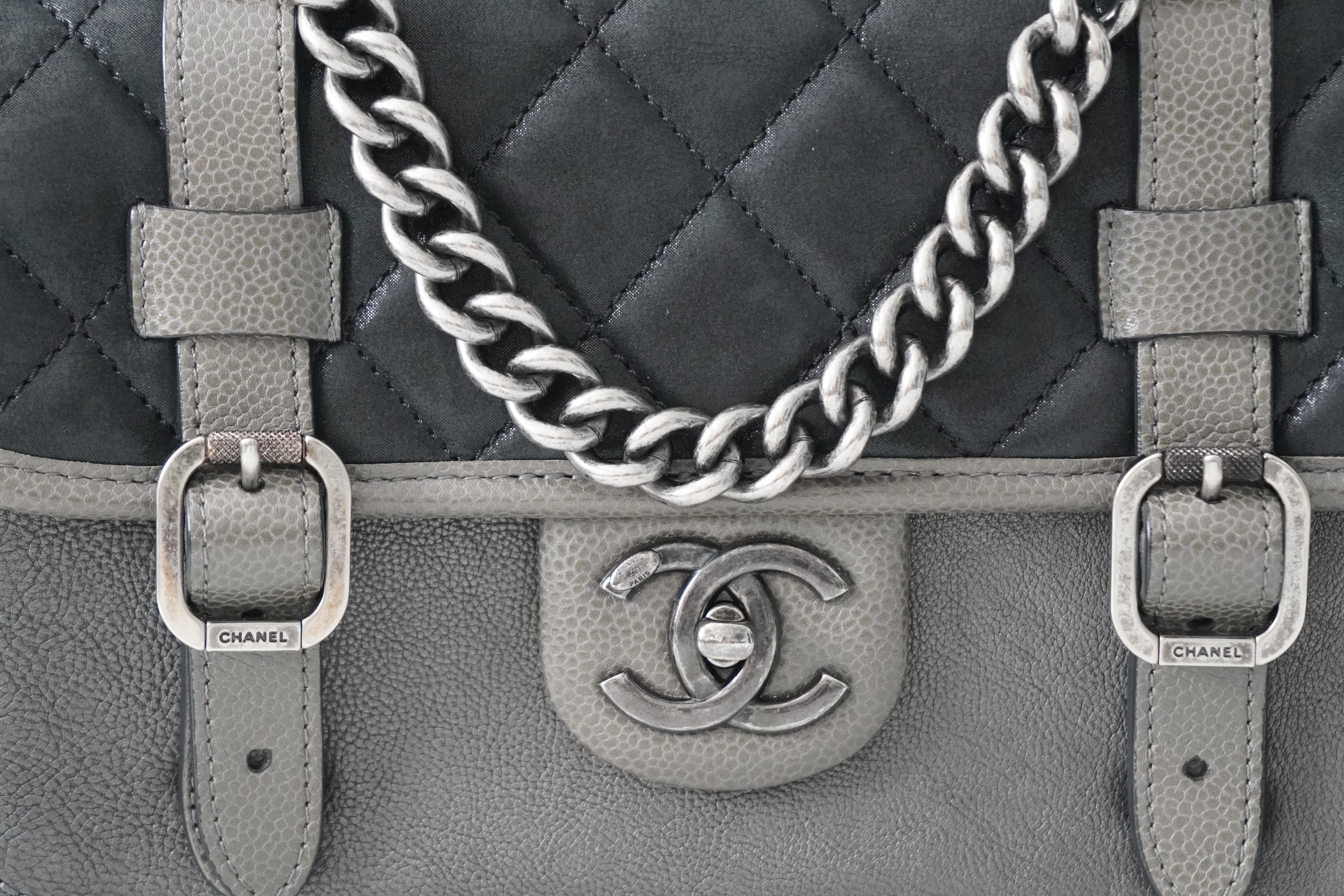 Chanel Bombay Messenger Bag für die Rückkehr zur Schule im Angebot 2