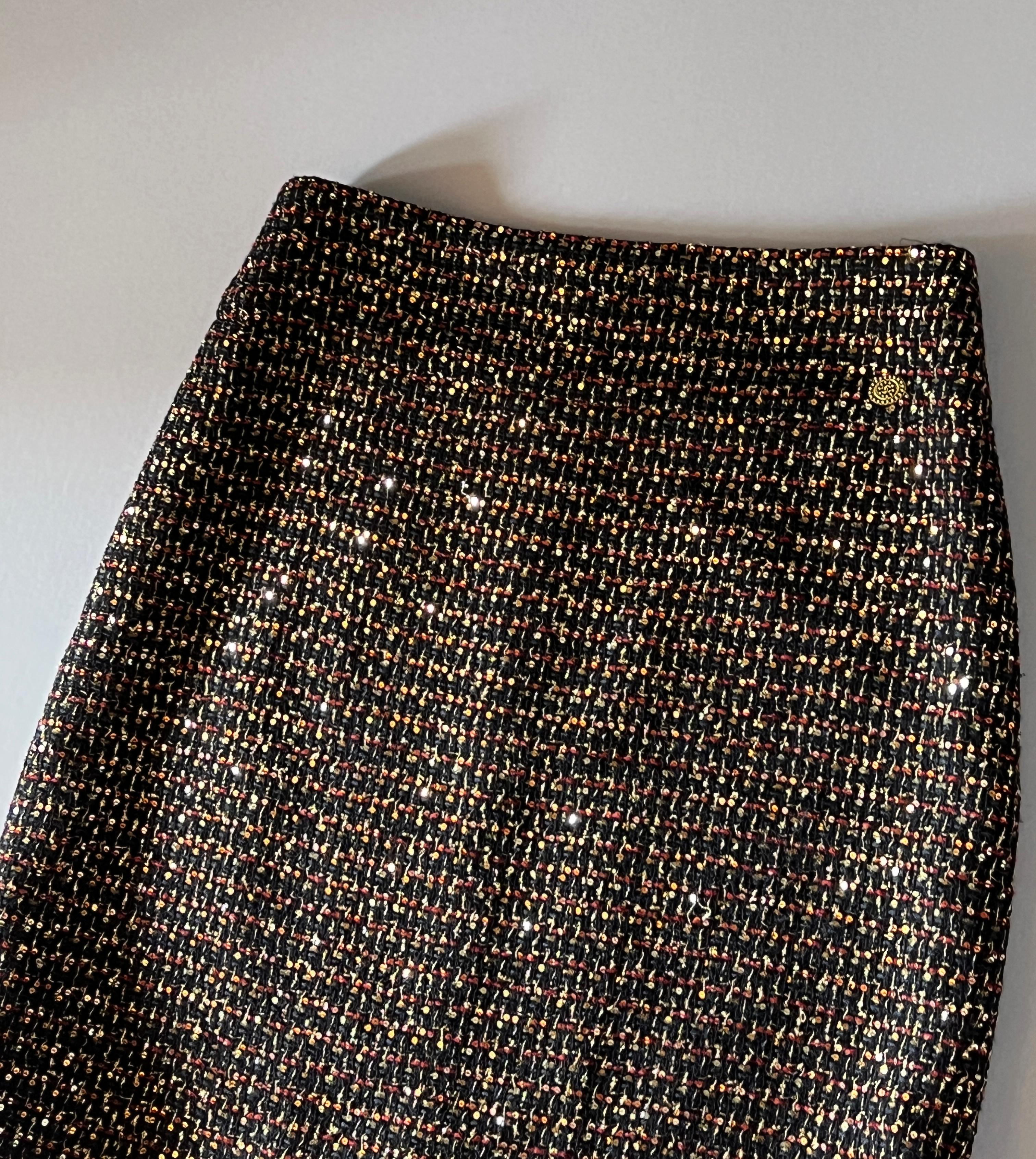 Women's or Men's Chanel Bombay Electric Shimmer Lesage Tweed Skirt