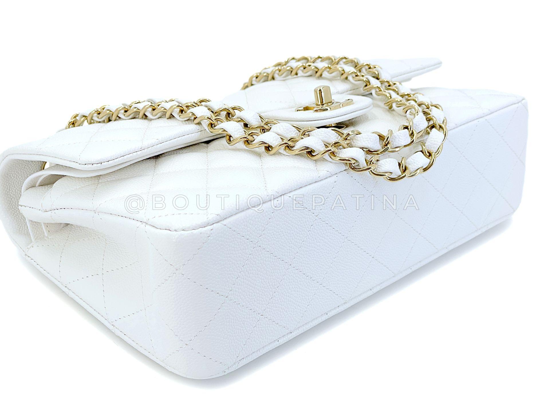 Chanel Bone Elfenbein Weiß Kaviar Medium Classic Double Flap Bag GHW 68641 im Angebot 3
