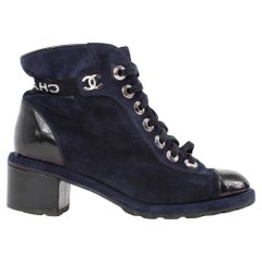 Chanel Stiefel