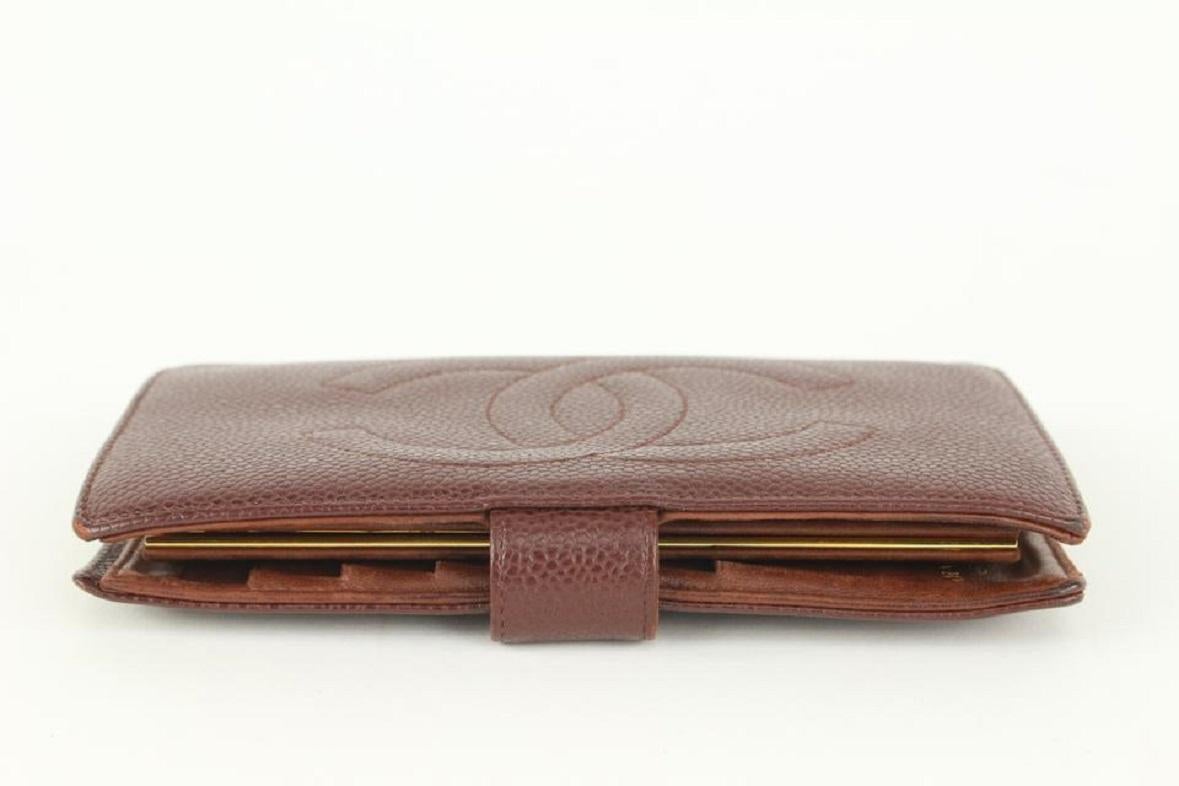 Chanel Bordeauxfarbene lange Brieftasche aus Leder mit CC-Logo 105c18 im Angebot 3