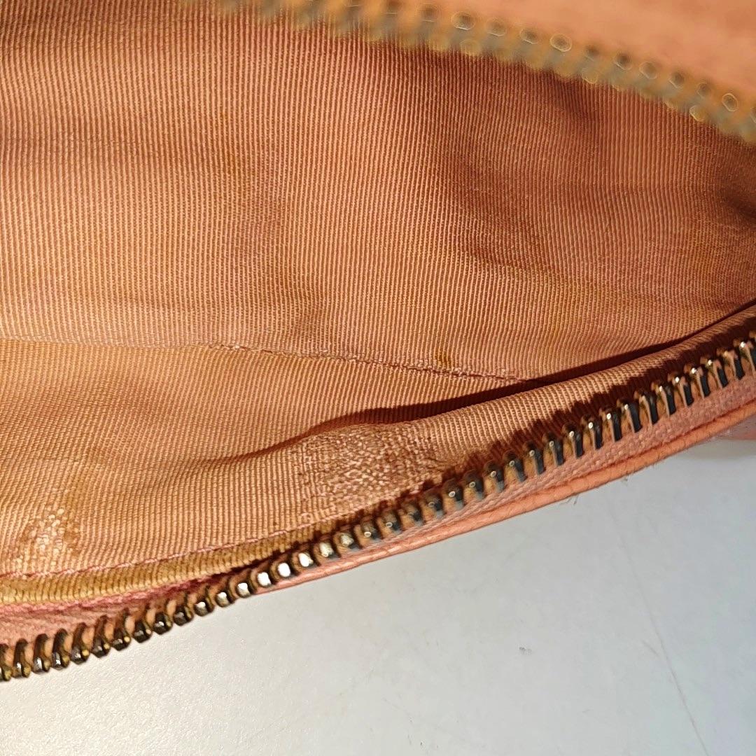 Chanel Boston Bowling Bag Petit sac à main en cuir caviar rose en vente 11