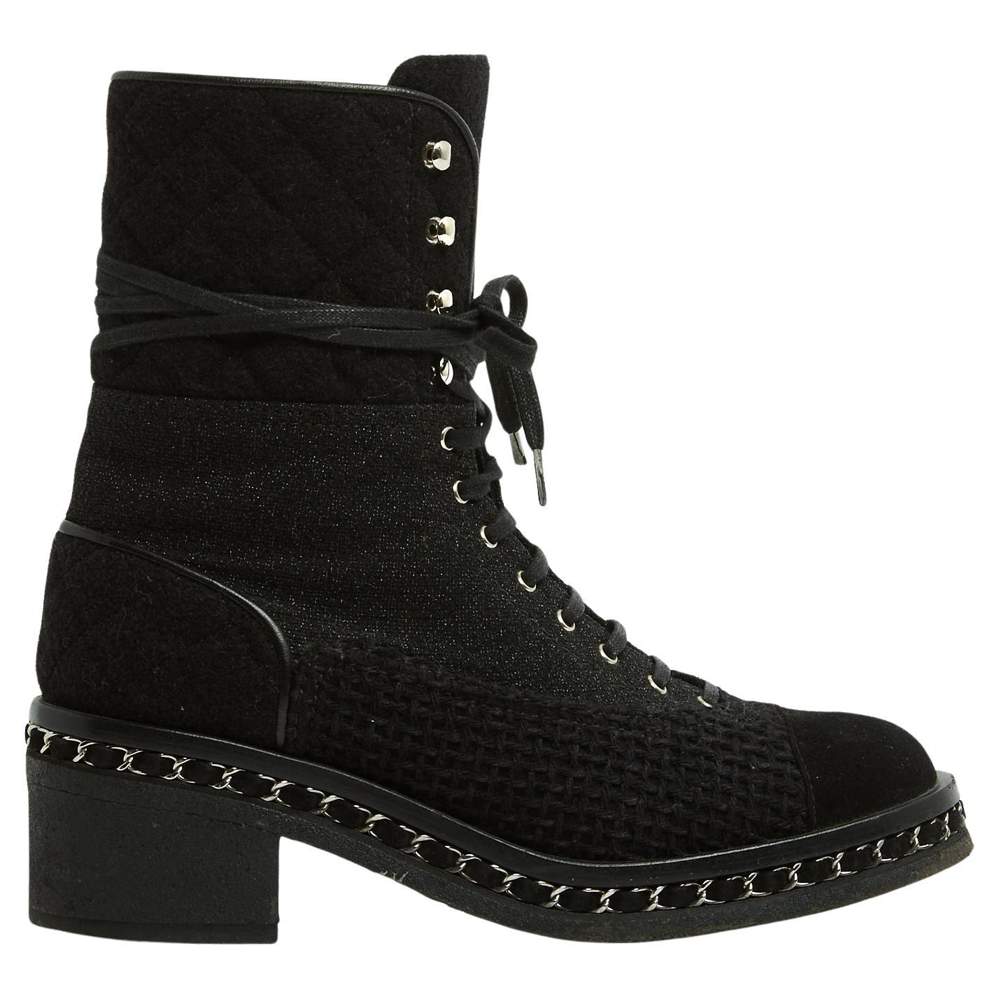 Chanel Bottines EU39 Black Wool Tweed and Chain Combat Shoes Boots UK6 US8.5 For Sale