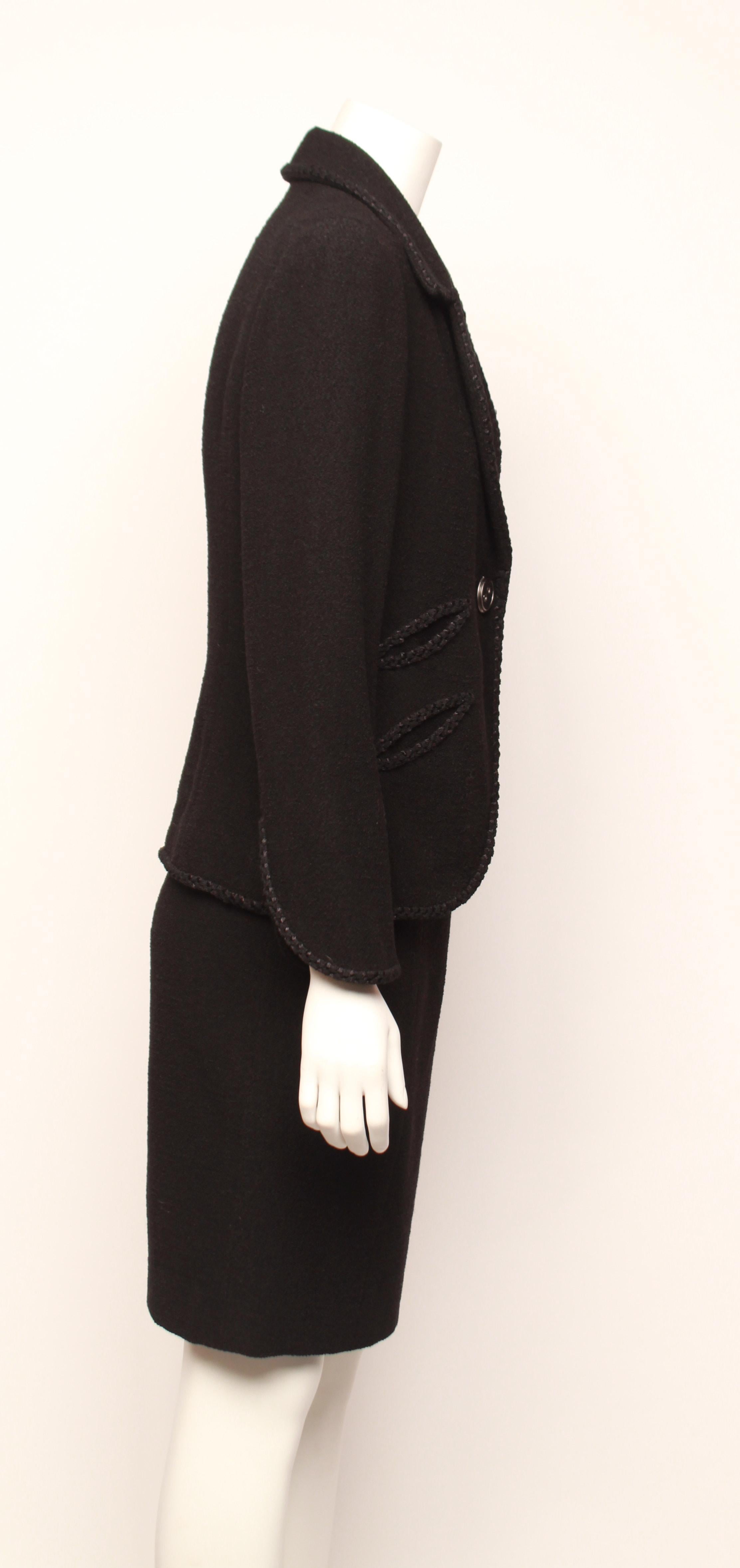 CHANEL Boucle' Skirt Suit Ensemble In Good Condition In Melbourne, Victoria