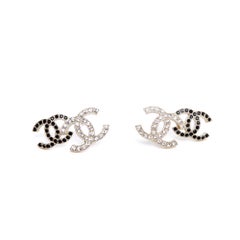 Chanel Boucles oreille Clous 2023 Light Gold Metall Double CC Ohrstecker