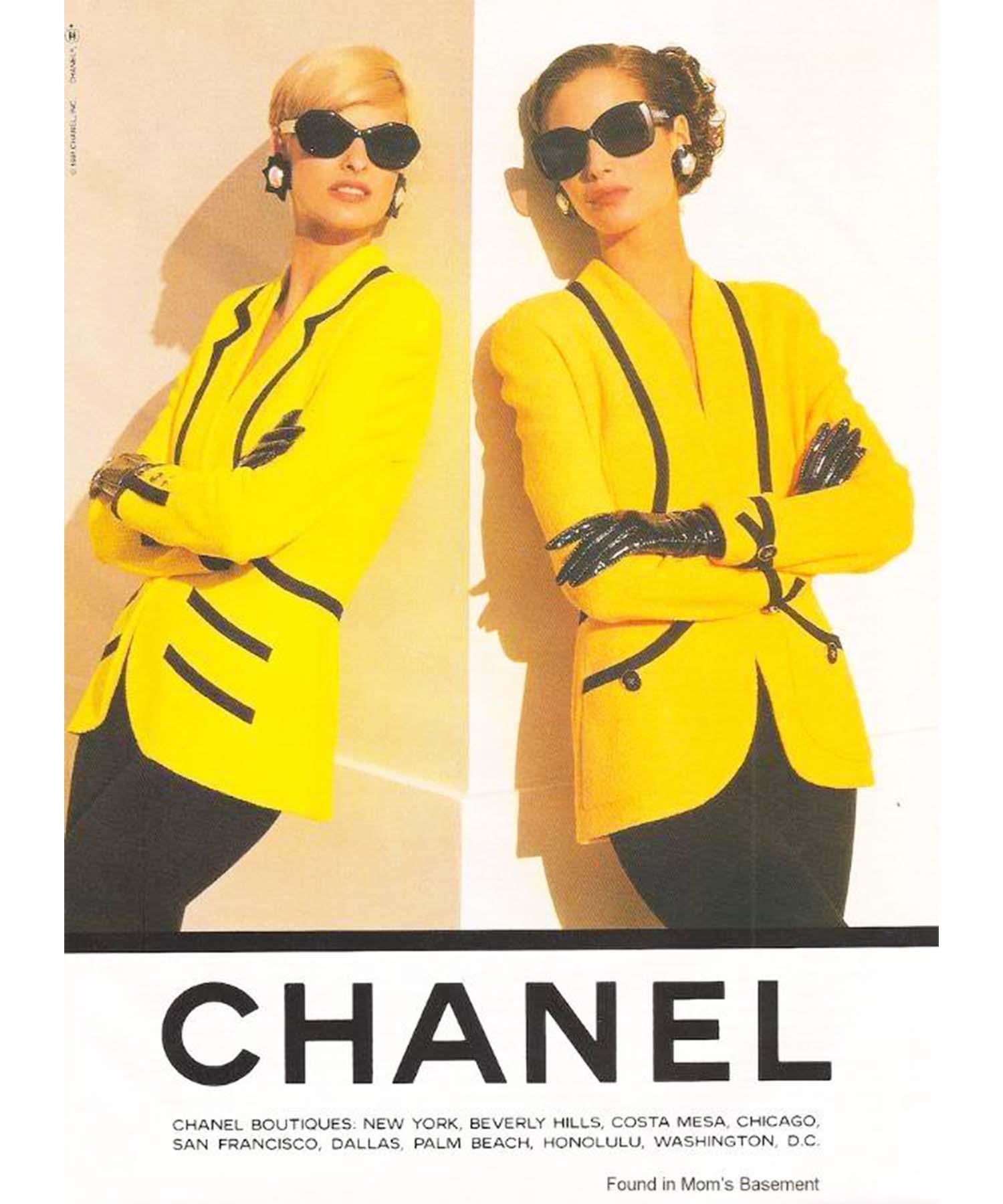 Chanel Boutique 1993 Vintage Jacket For Sale 8