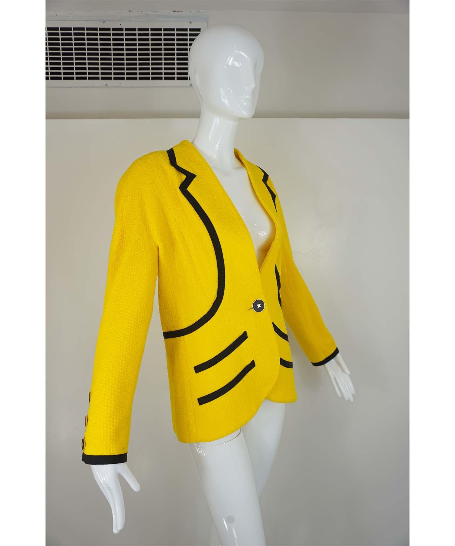 chanel boutique vintage jacket