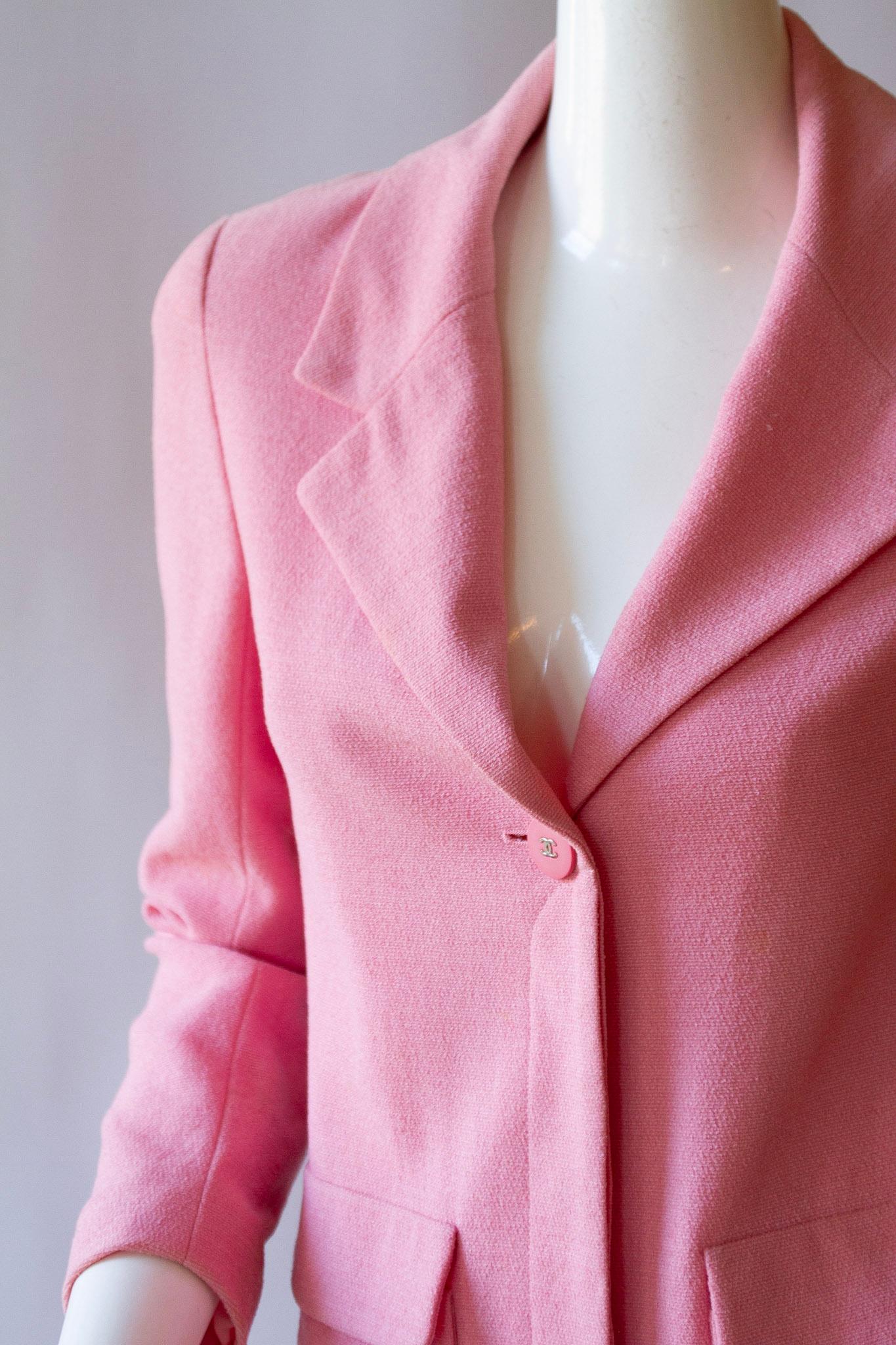 Chanel Boutique 1998 Cruise Collection Pink Blazer  For Sale 4